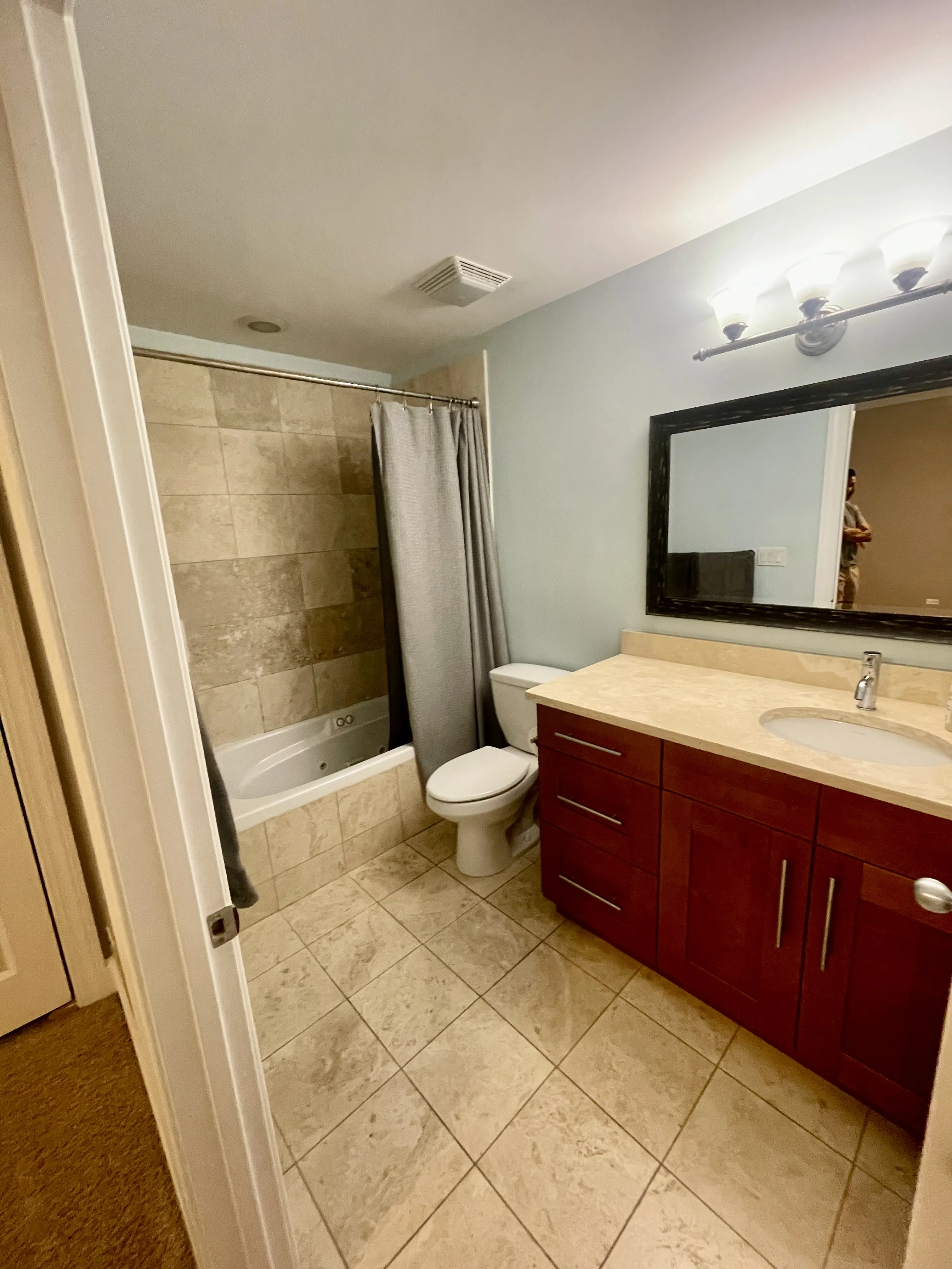 1856 N Sawyer Ave   60647 60647-unit#101-Chicago-IL