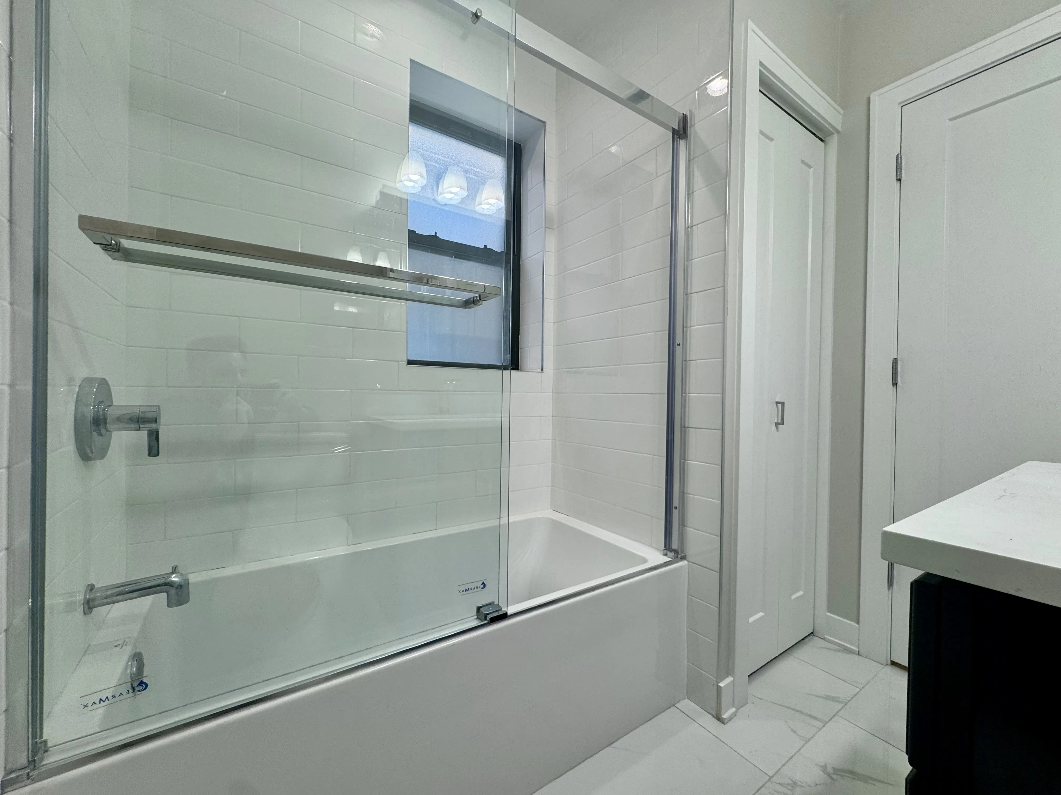 5045 N Glenwood Ave   60640 60640-Glenwood/Winnemac-unit#G-Chicago-IL