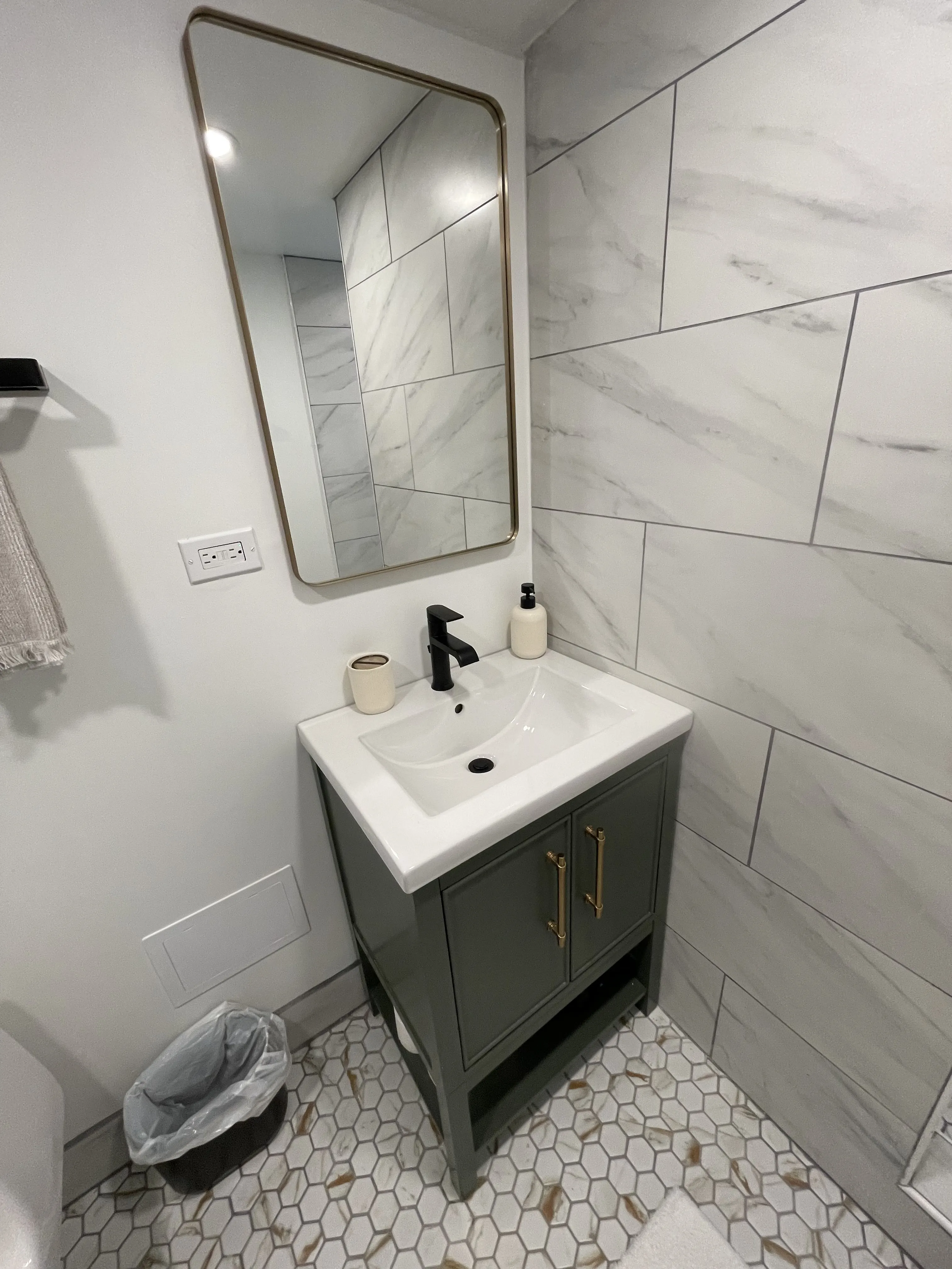 3116 N Damen Ave   60618 60618-Damen-unit#G-Chicago-IL
