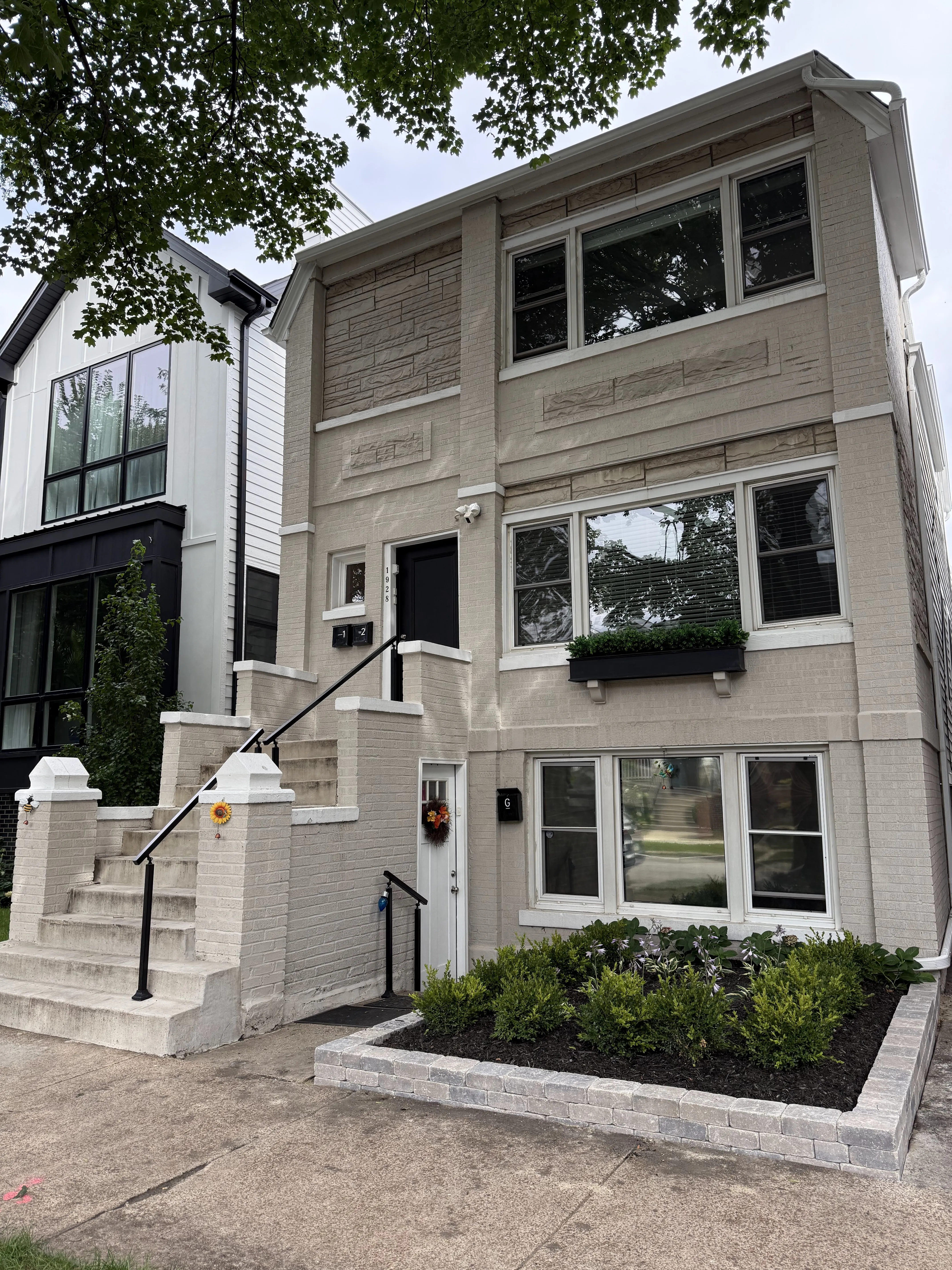 1928 W Barry Ave   60657 60657-unit#1-Chicago-IL