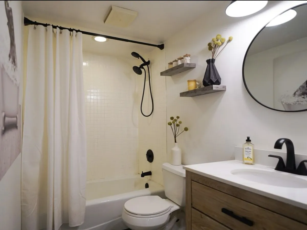 1111 W Cornelia Ave 60657-Cornelia Lofts-unit#102-Chicago-IL
