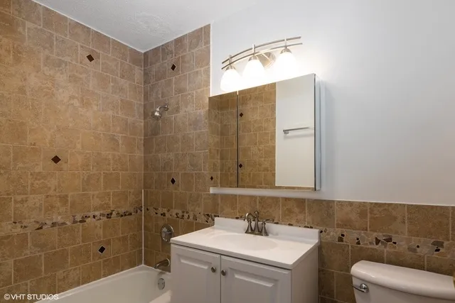 1340 N Dearborn Pkwy 60610 60610-unit#7F-Chicago-IL