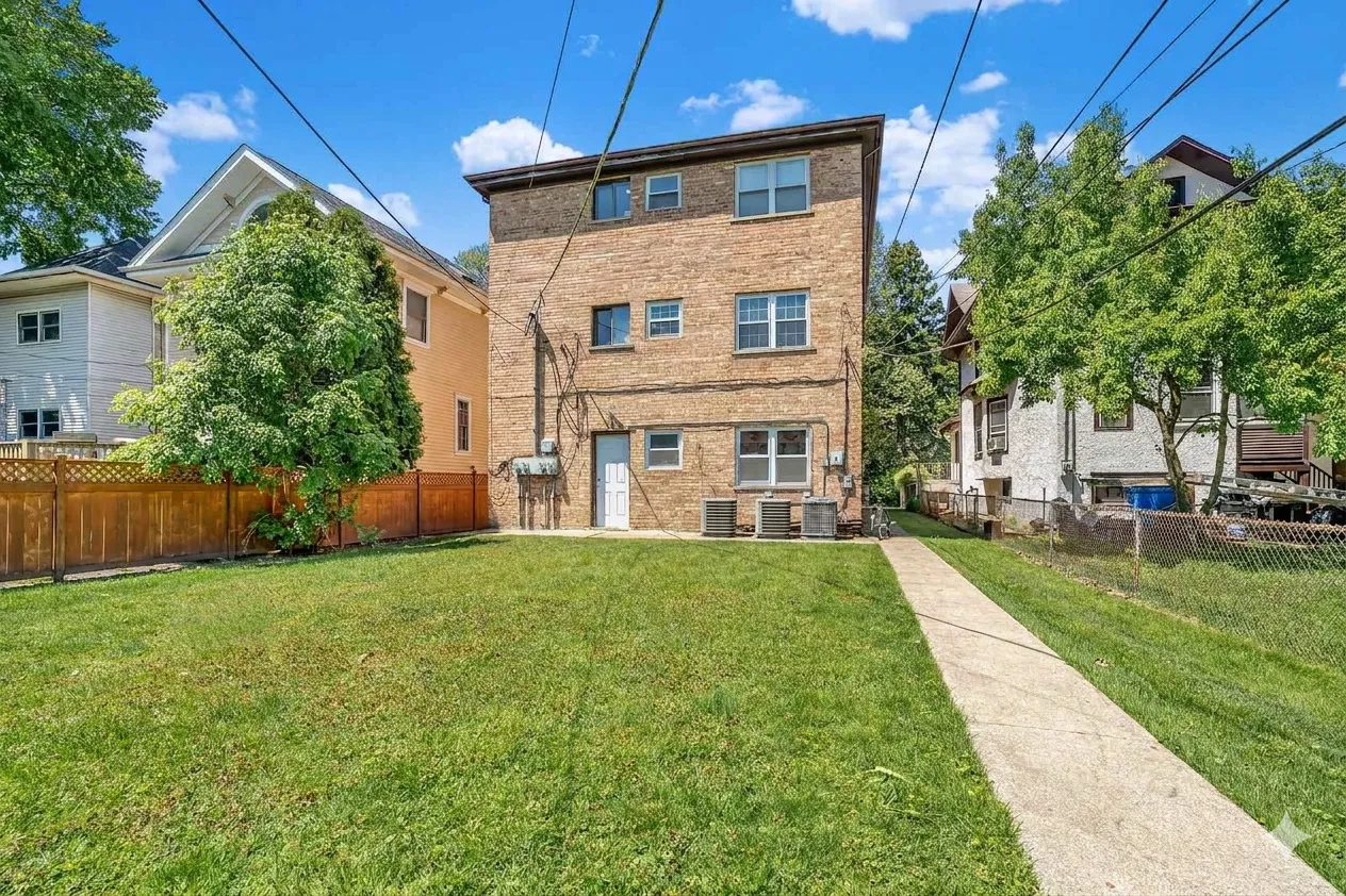 3755 N Kostner Ave   60641 60641-Chicago-IL