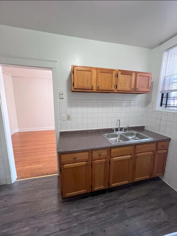 6654 N Ashland Ave   60626 60626-unit#2W-Chicago-IL