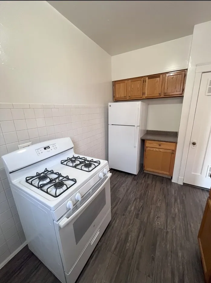6654 N Ashland Ave   60626 60626-unit#2W-Chicago-IL