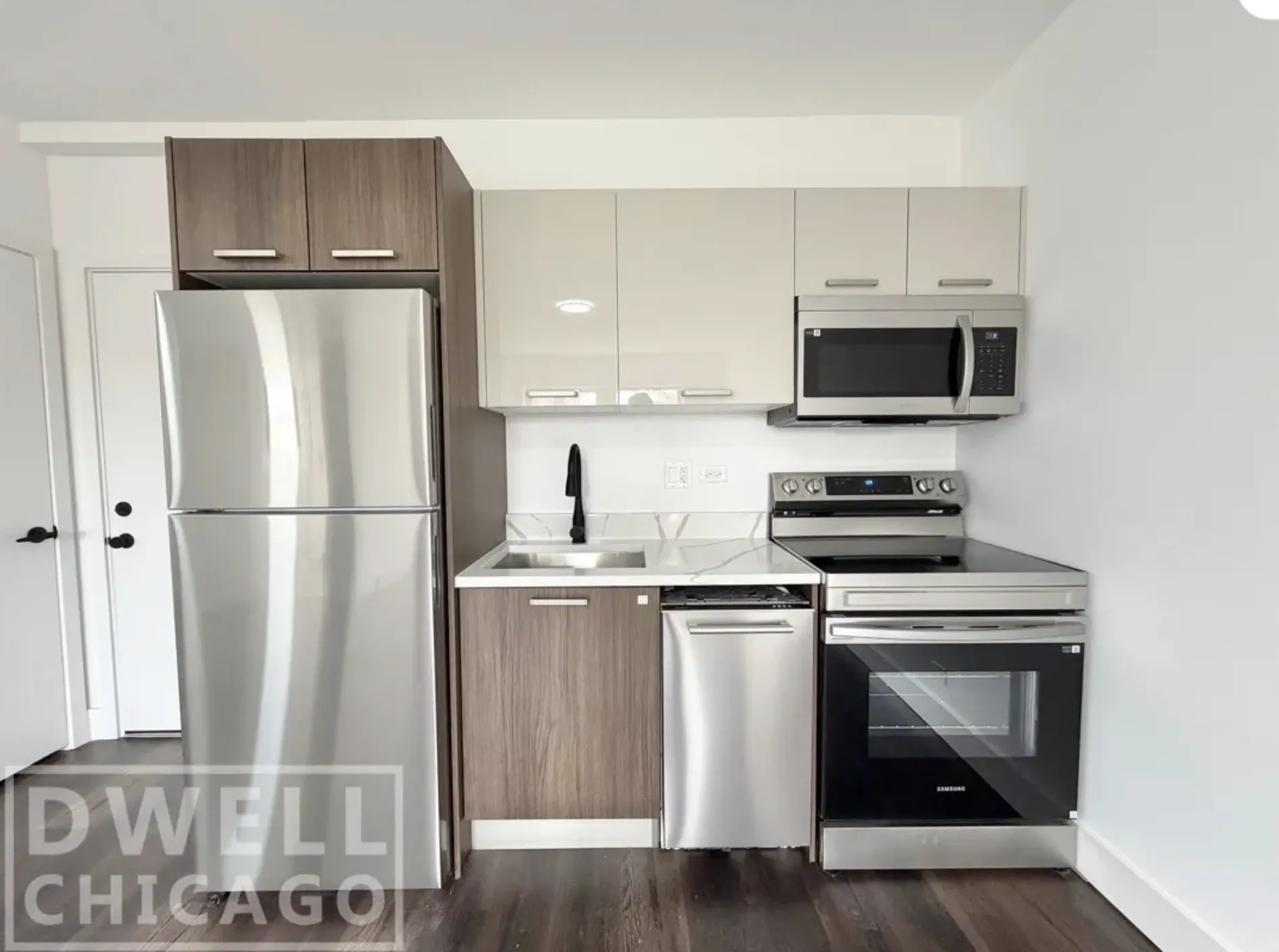 1553 W Hollywood Ave   60660 60660-unit#302-Chicago-IL