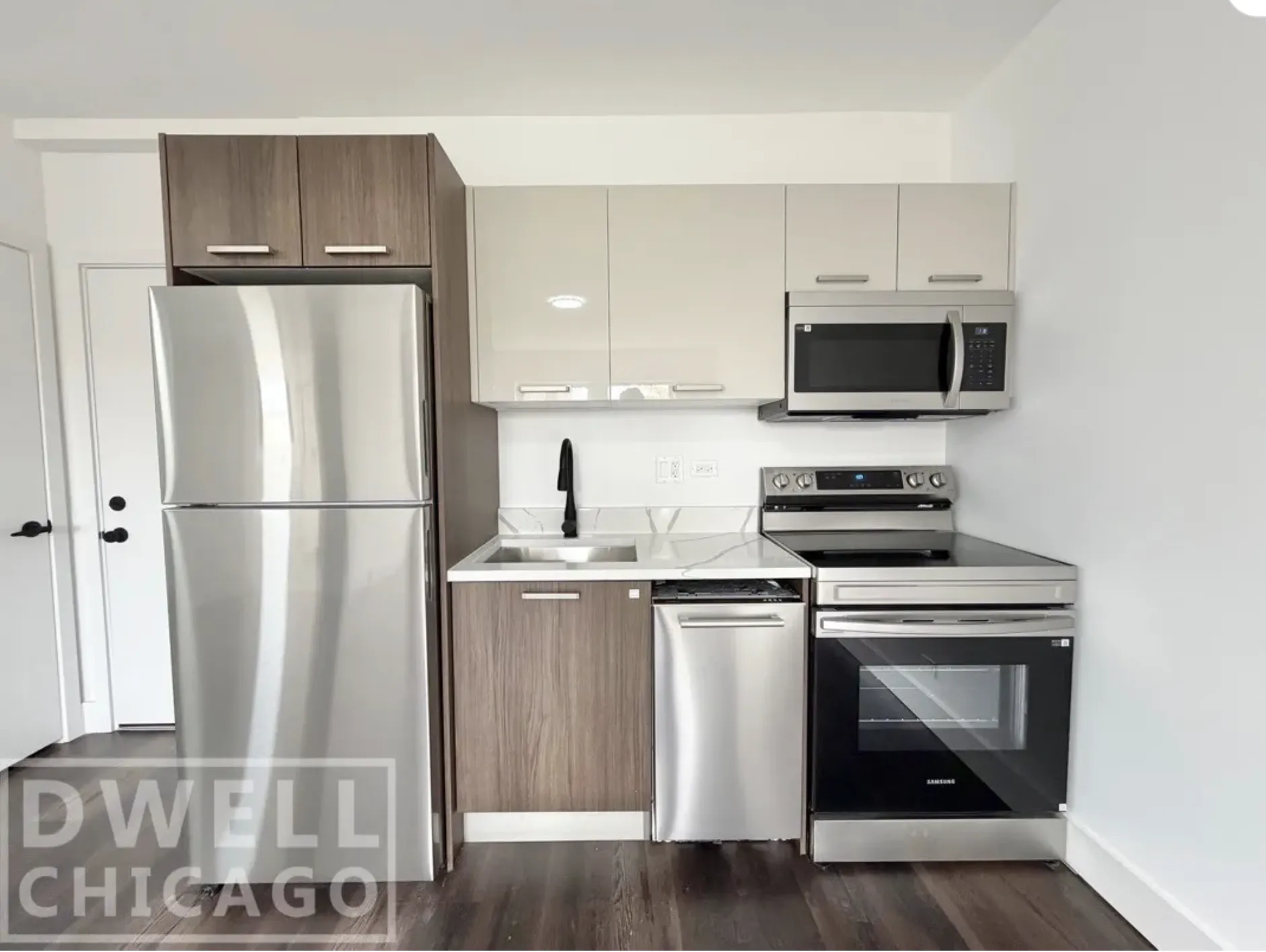 1553 W Hollywood Ave   60660 60660-unit#302-Chicago-IL