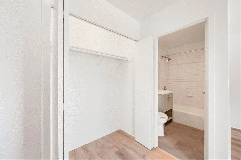 2424 N CLARK ST 60614-unit#518-Chicago-IL