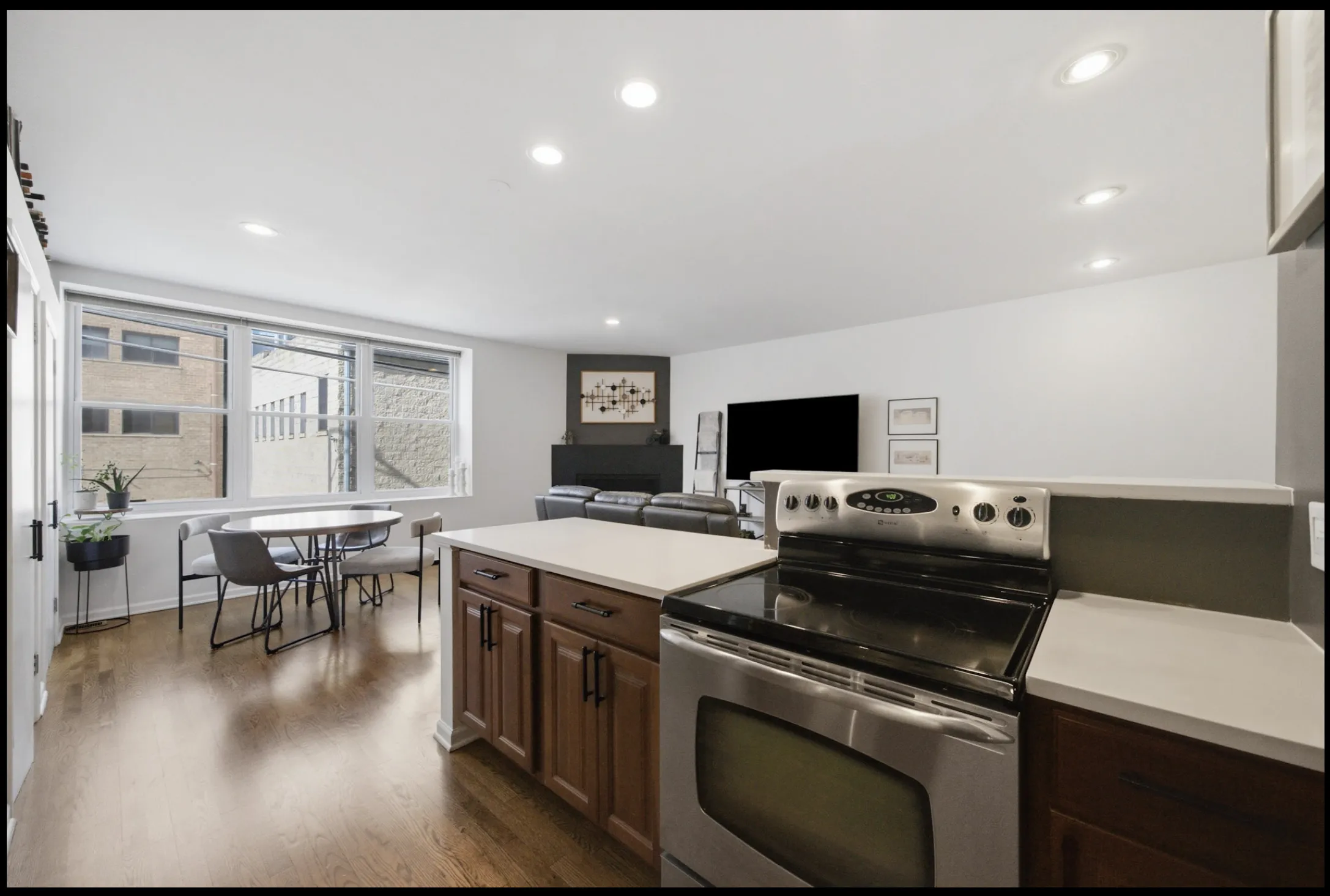 2343 N Greenview Ave   60614 60614-unit#105-Chicago-IL