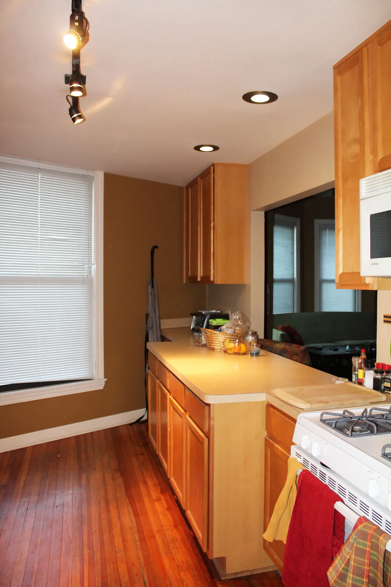2940 N Clark St   60657 60657-Village II-unit#3H-Chicago-IL