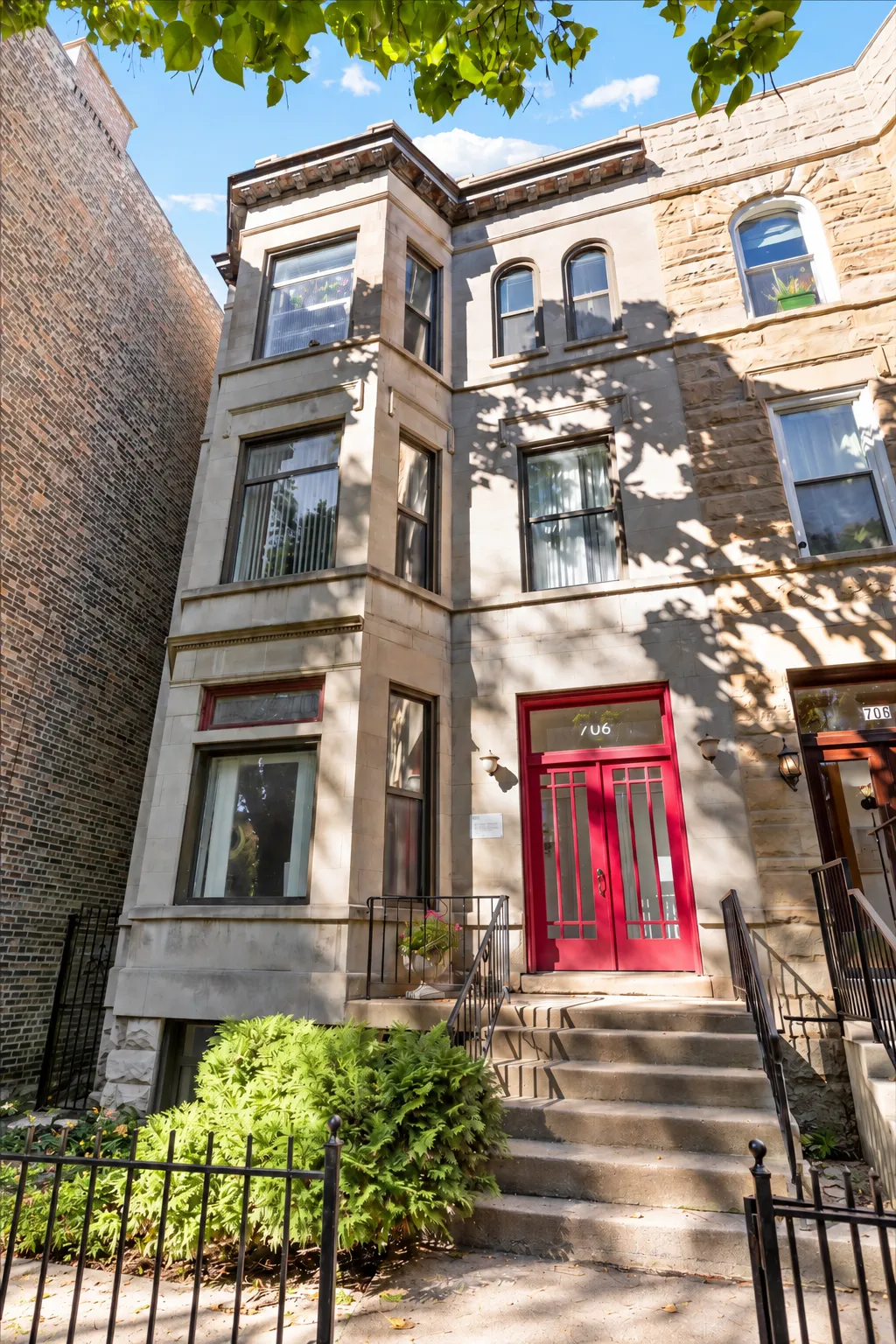 708 W Buckingham Pl 60657 60657-unit#G-Chicago-IL