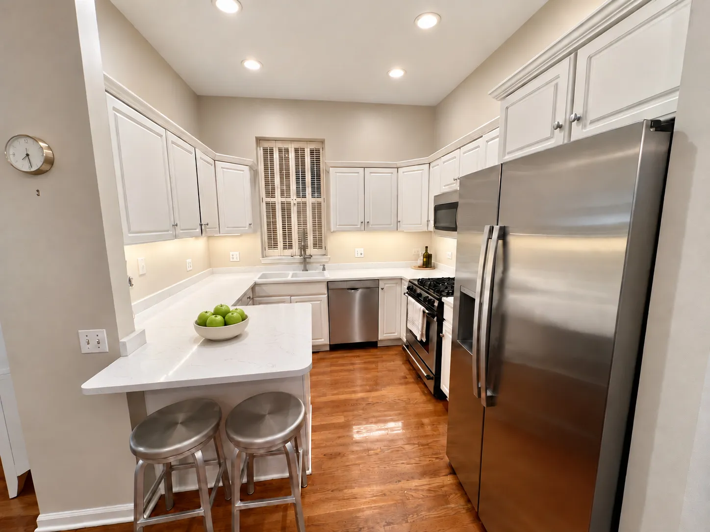 1923 N Howe St 60614 60614-Front house -unit#A-Chicago-IL
