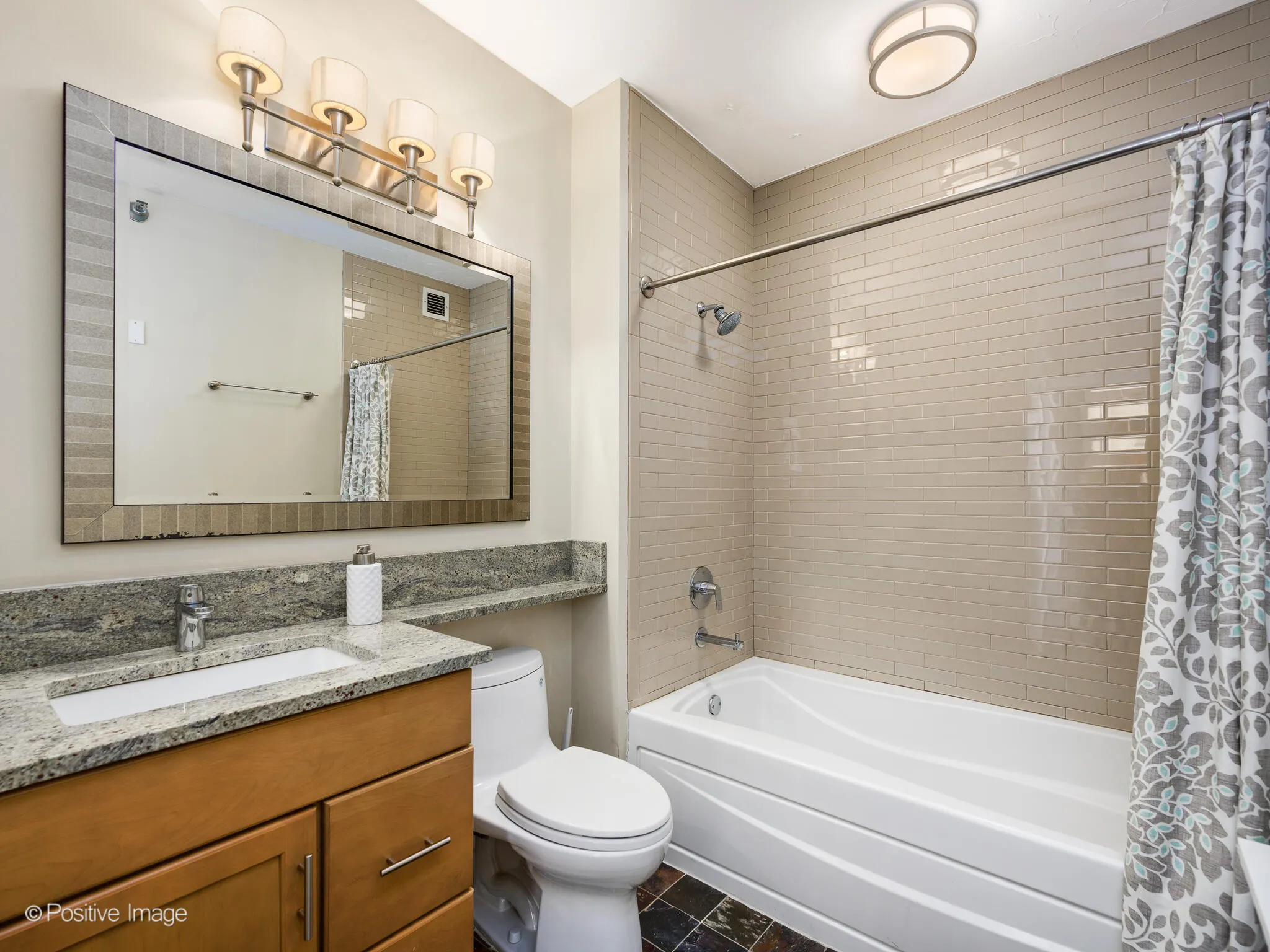 33 W Ontario St, ,  60654 60654-unit#57G-Chicago-IL