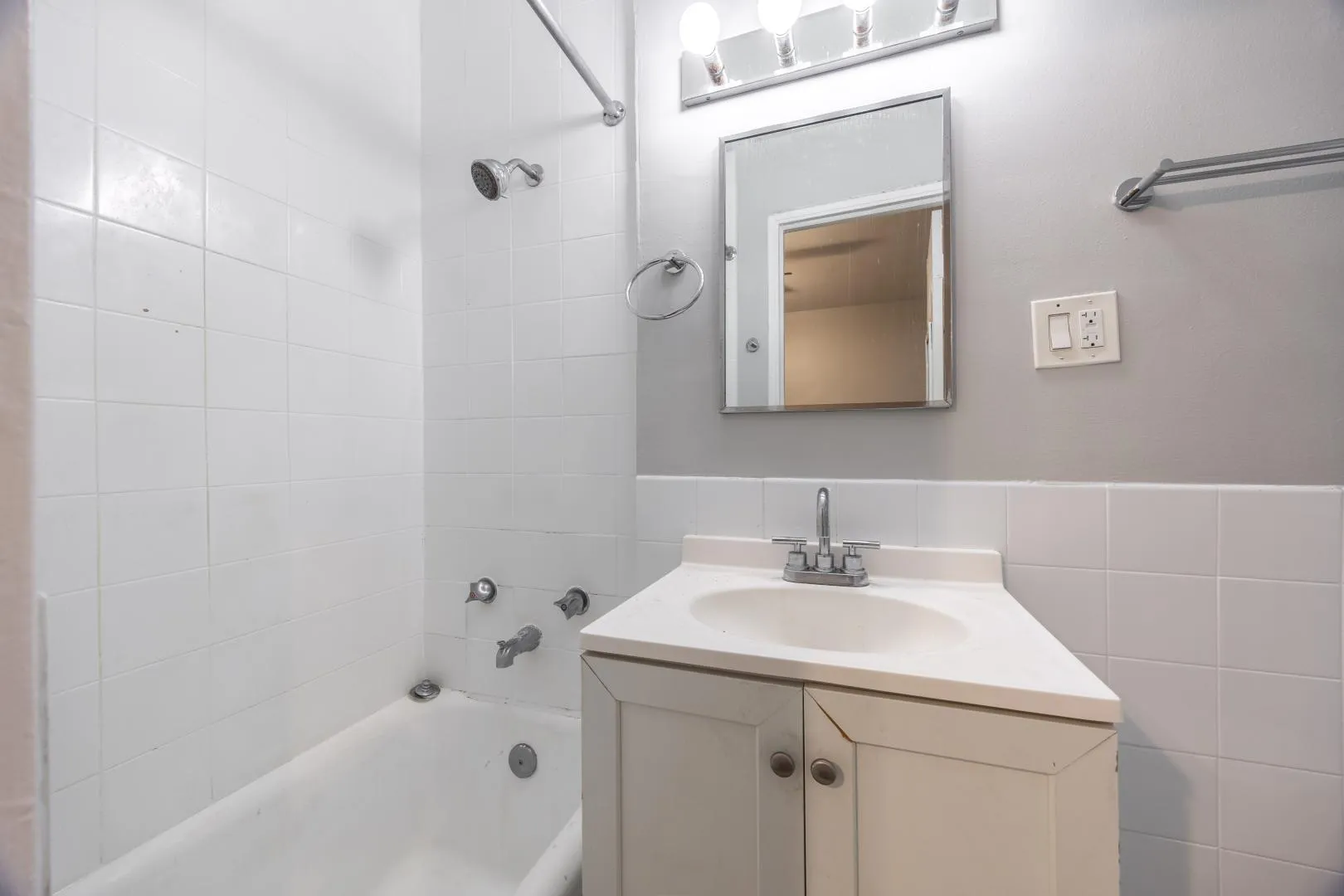1140 N La Salle Dr 60610 60610-unit#318-Chicago-IL