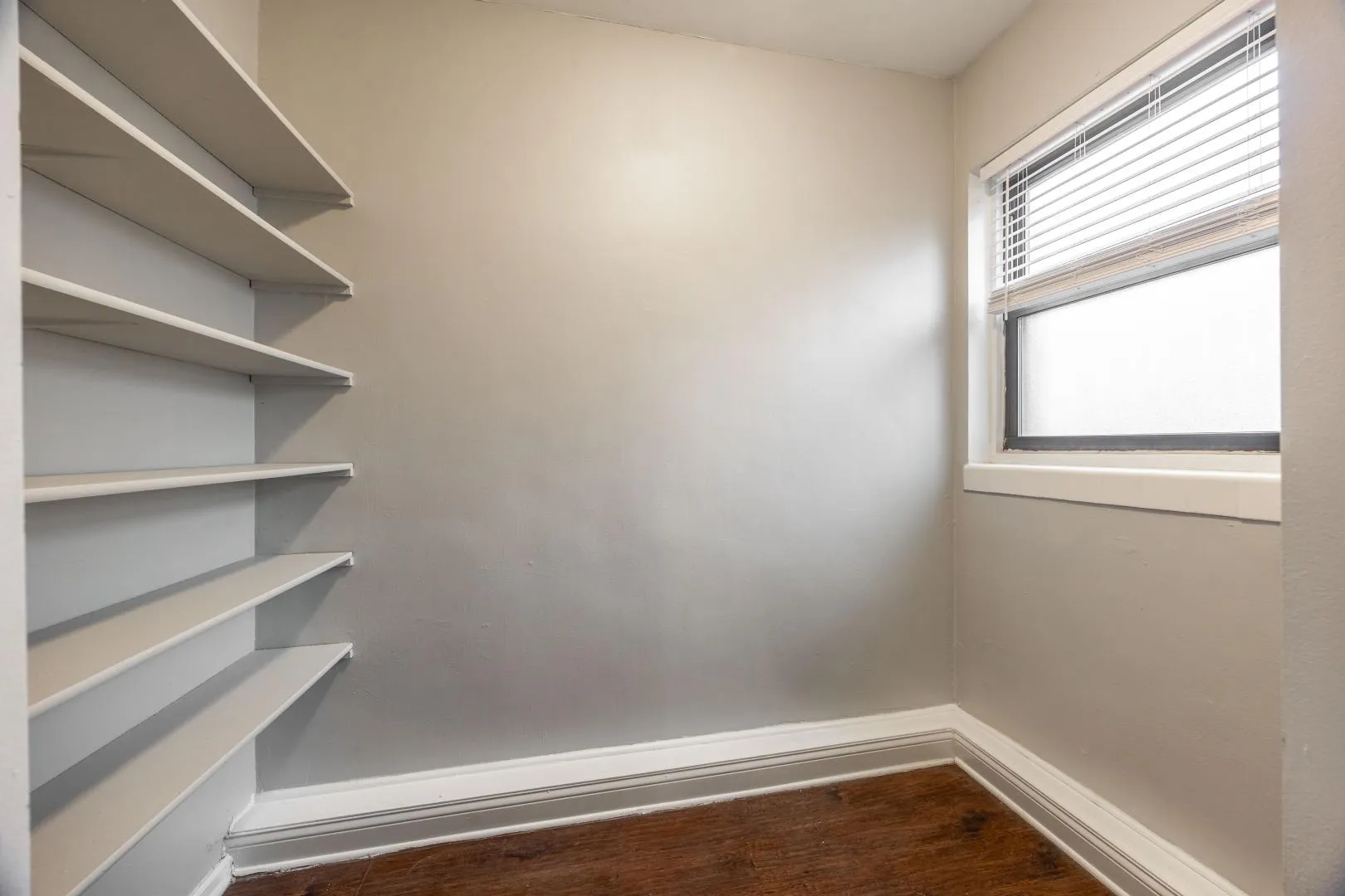 1140 N La Salle Dr   60610 60610-unit#111-Chicago-IL