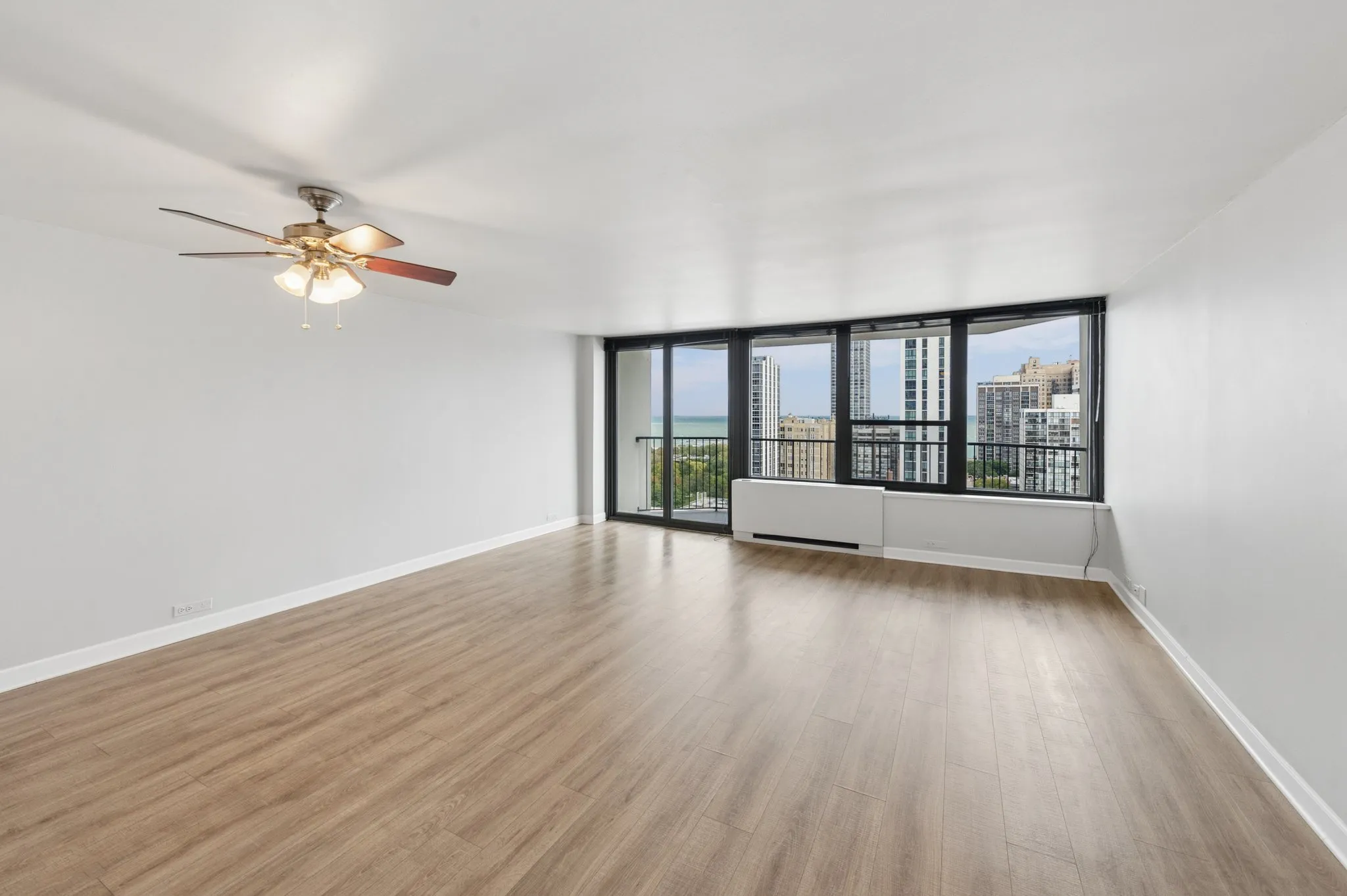 1560 N Sandburg Terrace   60610 60610-unit#2104-Chicago-IL