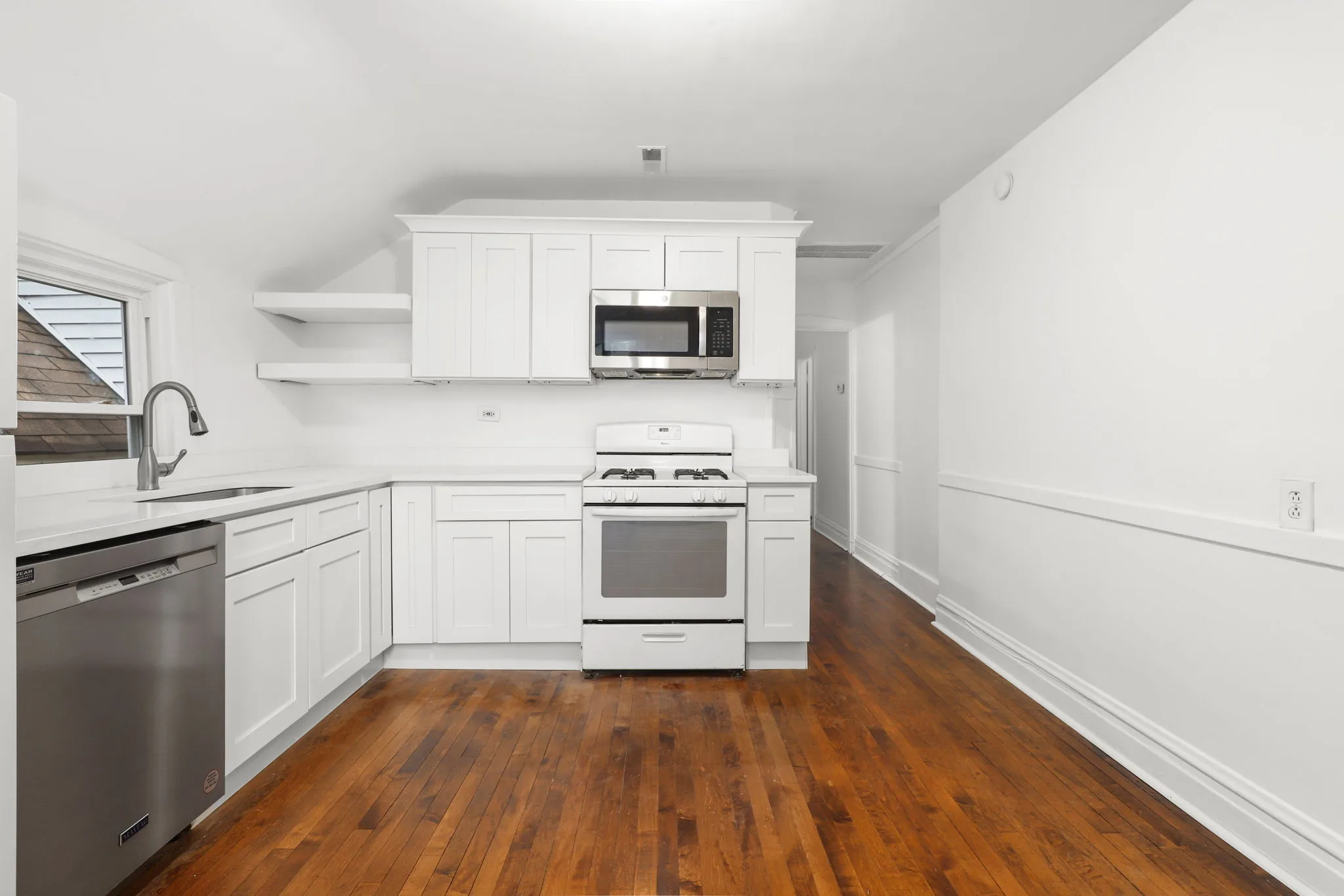 2829 N Sacramento Ave   60618 60618-unit#Floor 2-Chicago-IL