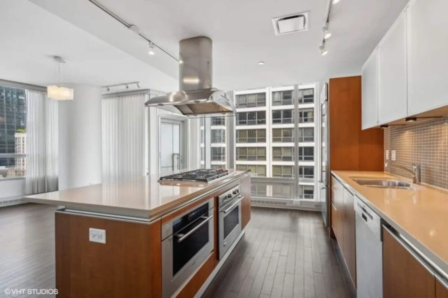 340 E Randolph St 60601 60601-340 on the Park-unit#500-Chicago-IL