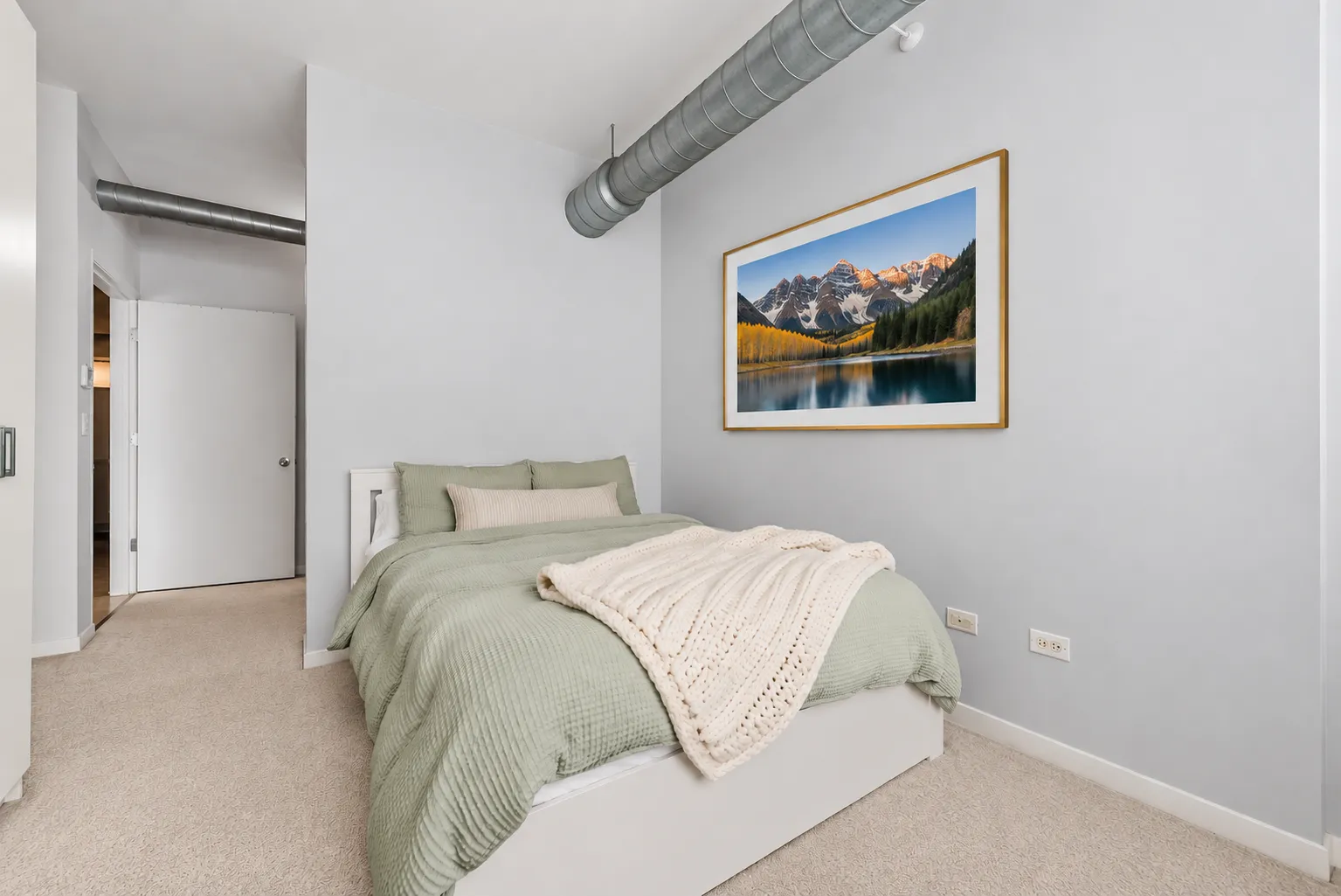 1200 W Montrose Ave   60613 60613-unit#313-Chicago-IL