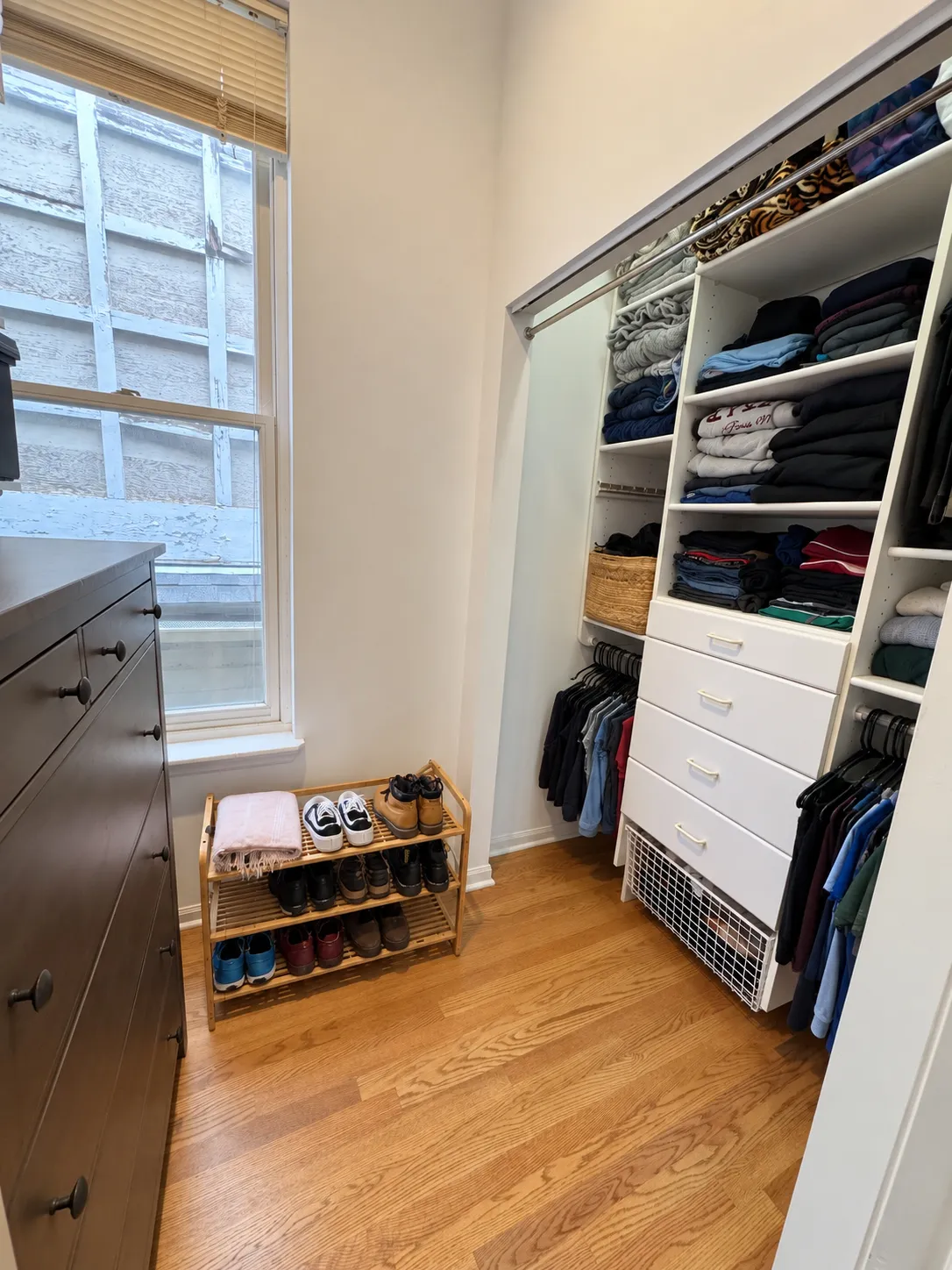 1923 N Howe St 60614 60614-Front house -unit#A-Chicago-IL