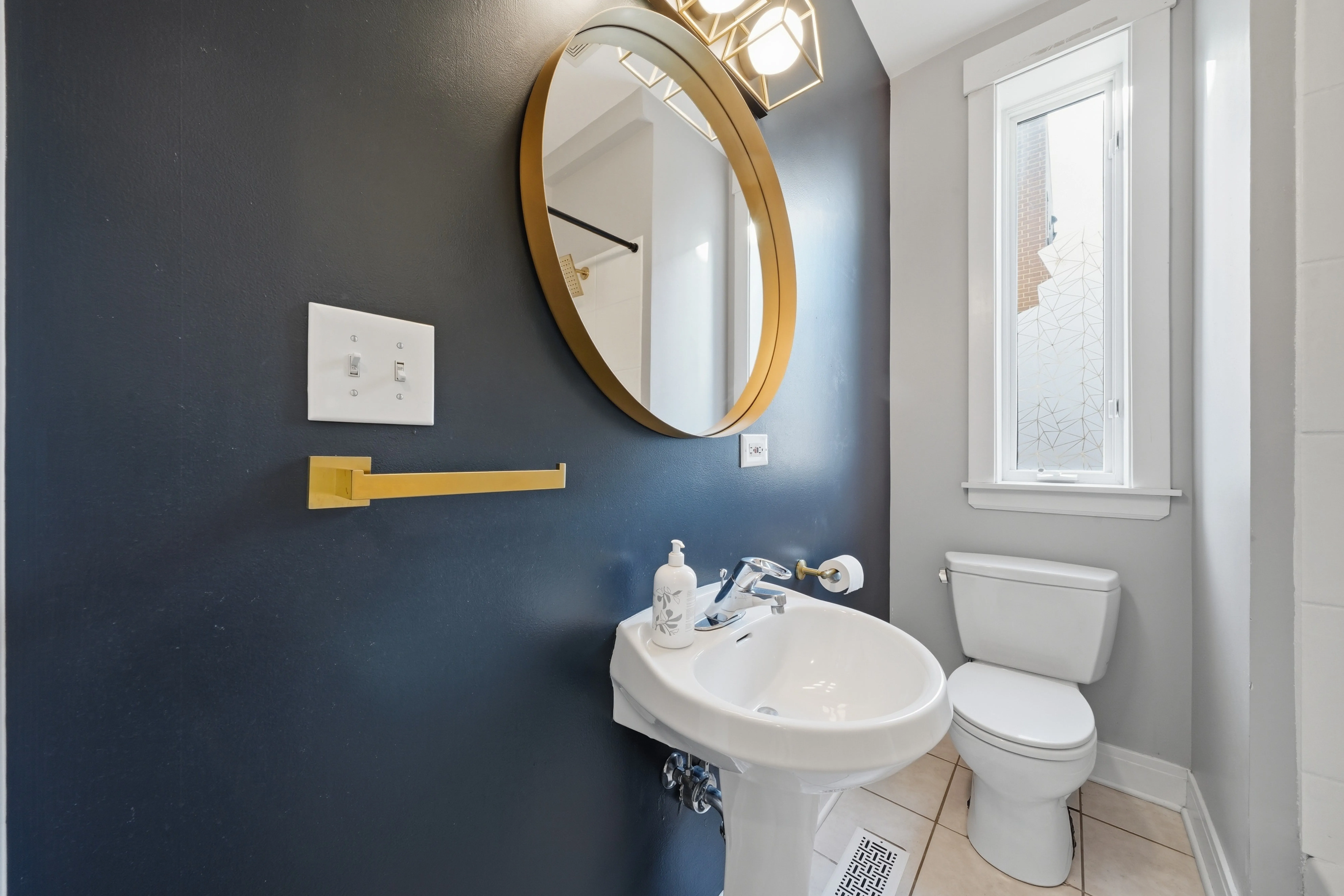 1824 N Wolcott Ave 60622 60622-unit#1R-Chicago-IL