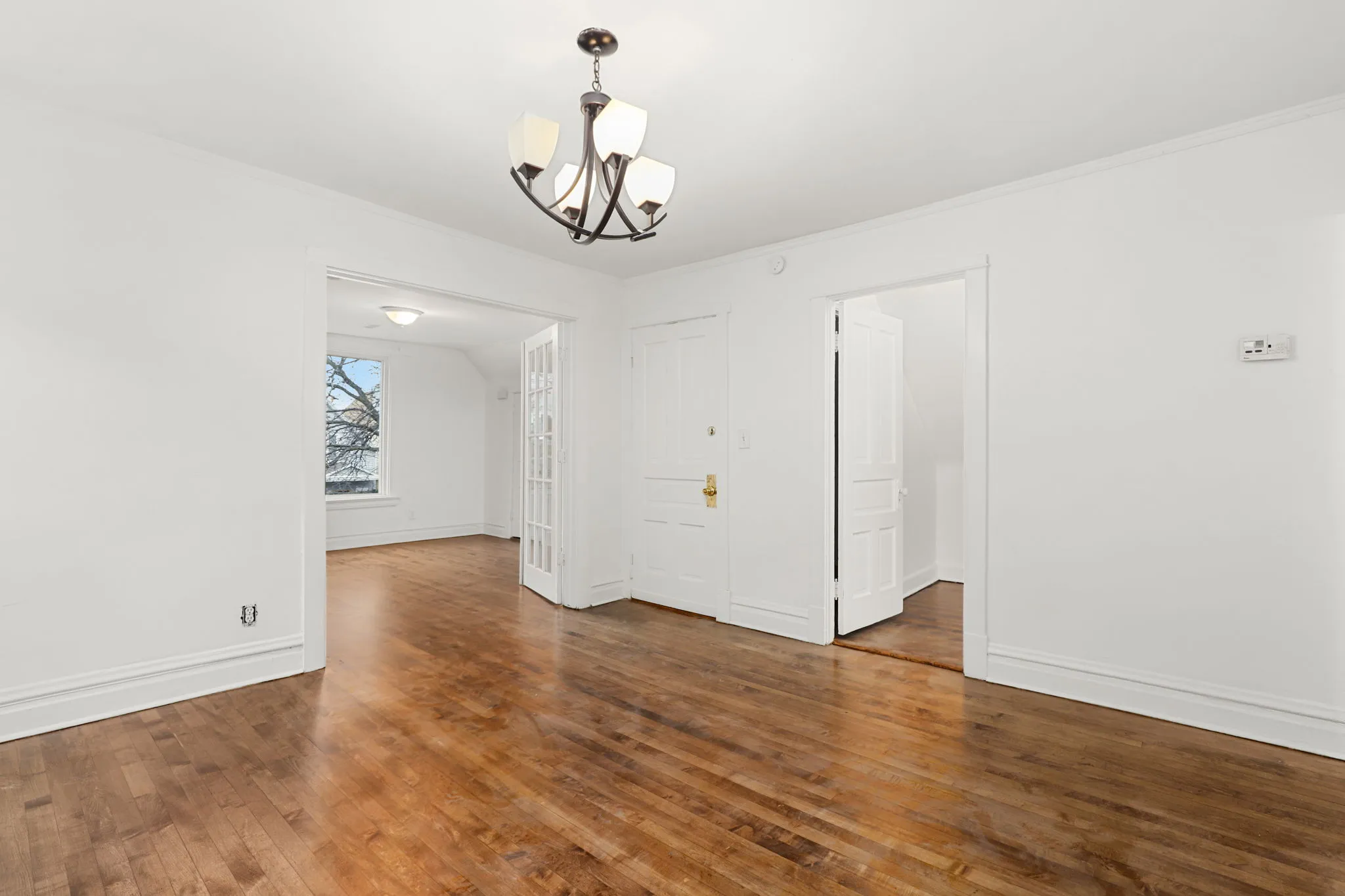 2829 N Sacramento Ave   60618 60618-unit#Floor 2-Chicago-IL