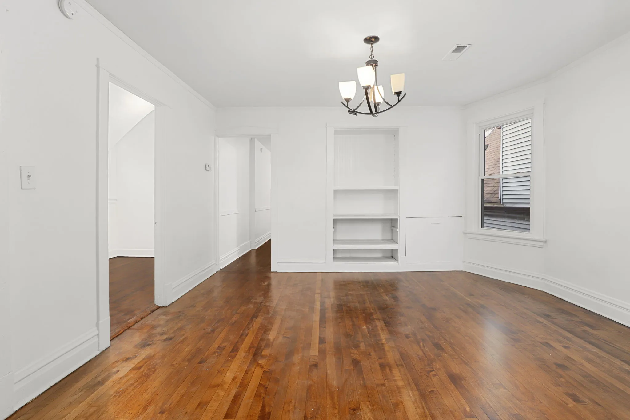 2829 N Sacramento Ave   60618 60618-unit#Floor 2-Chicago-IL