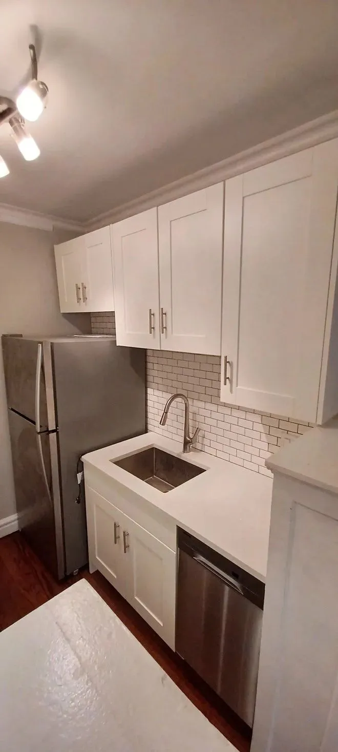 1600 W Granville Ave   60660 60660-Patio Apartments-Chicago-IL