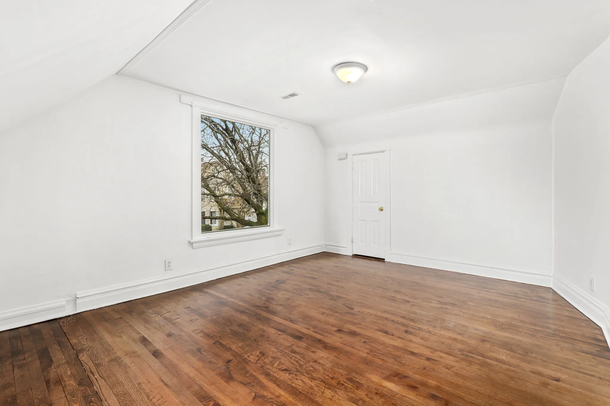 2829 N Sacramento Ave   60618 60618-unit#Floor 2-Chicago-IL