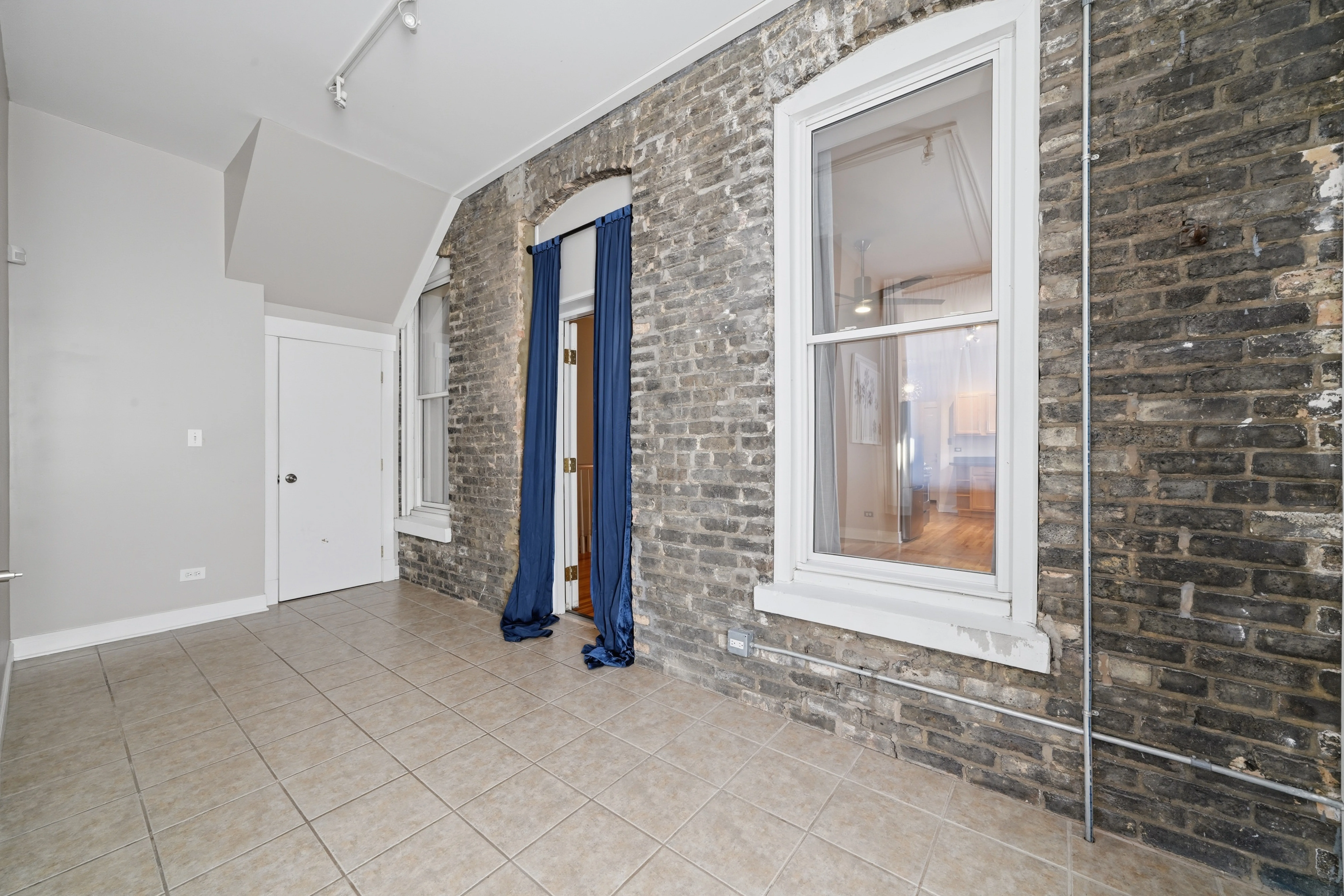 1824 N Wolcott Ave 60622 60622-unit#1R-Chicago-IL