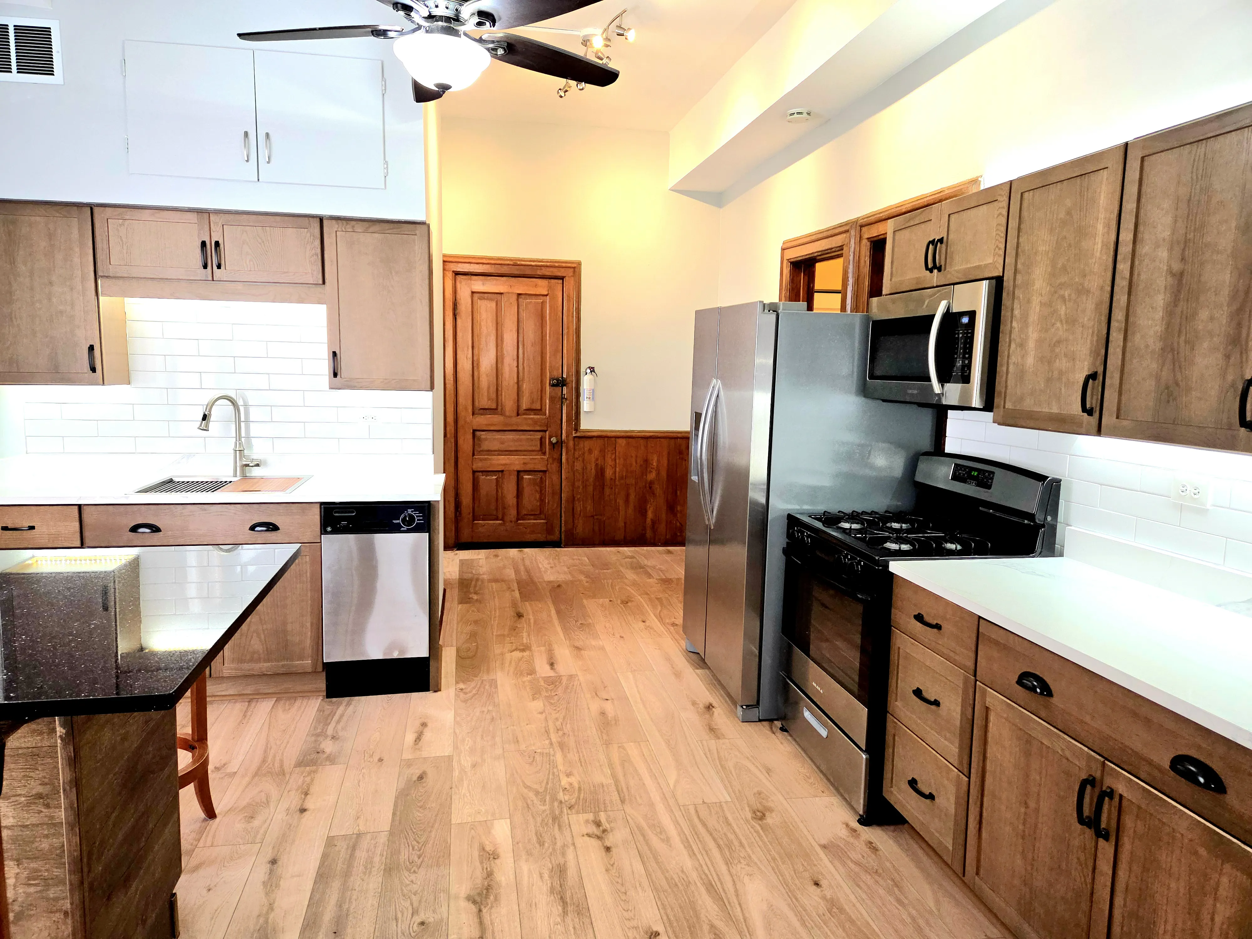 2476 N Clybourn Ave 60614-unit#1F-Chicago-IL