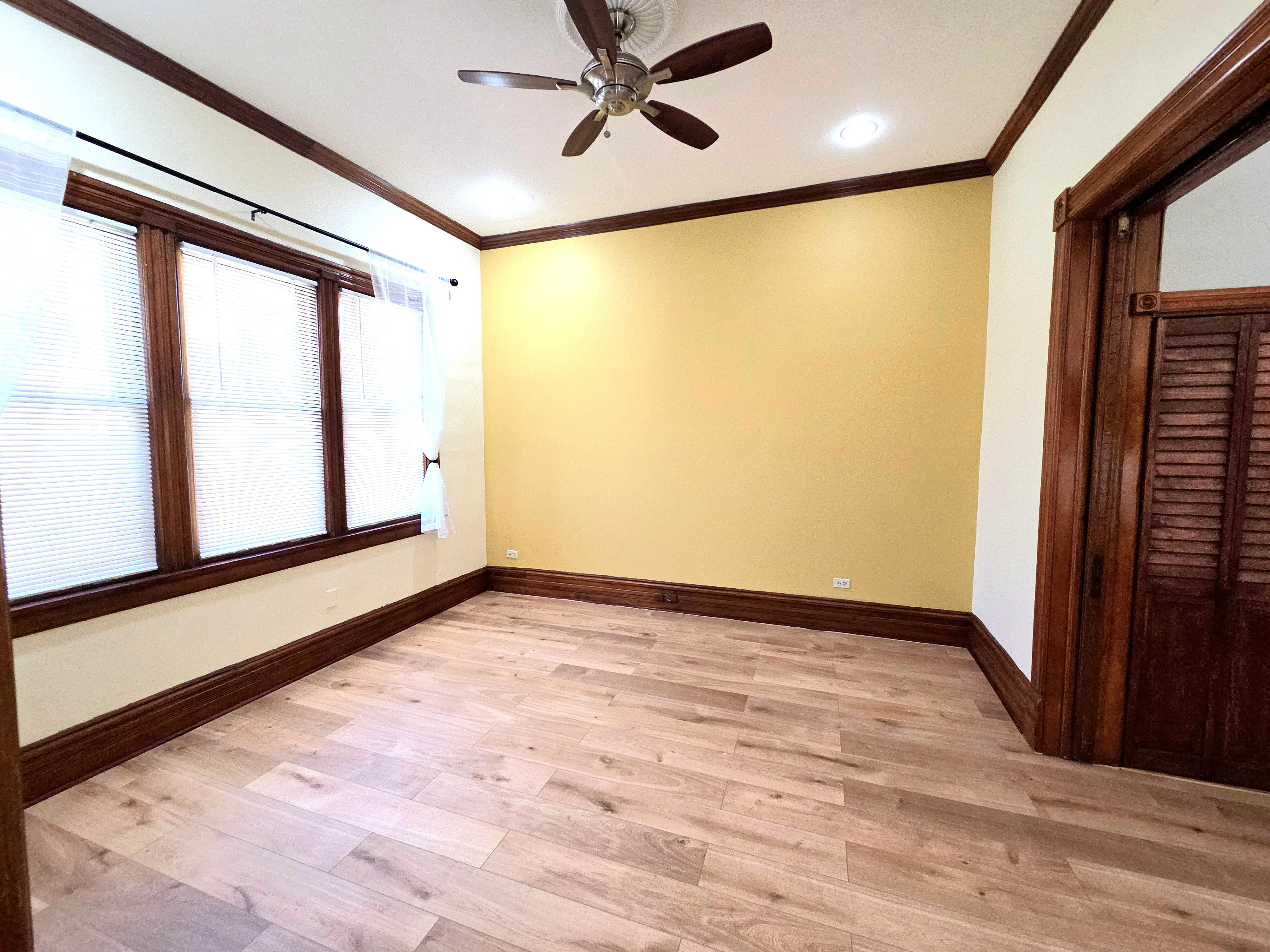 2476 N Clybourn Ave 60614-unit#1F-Chicago-IL