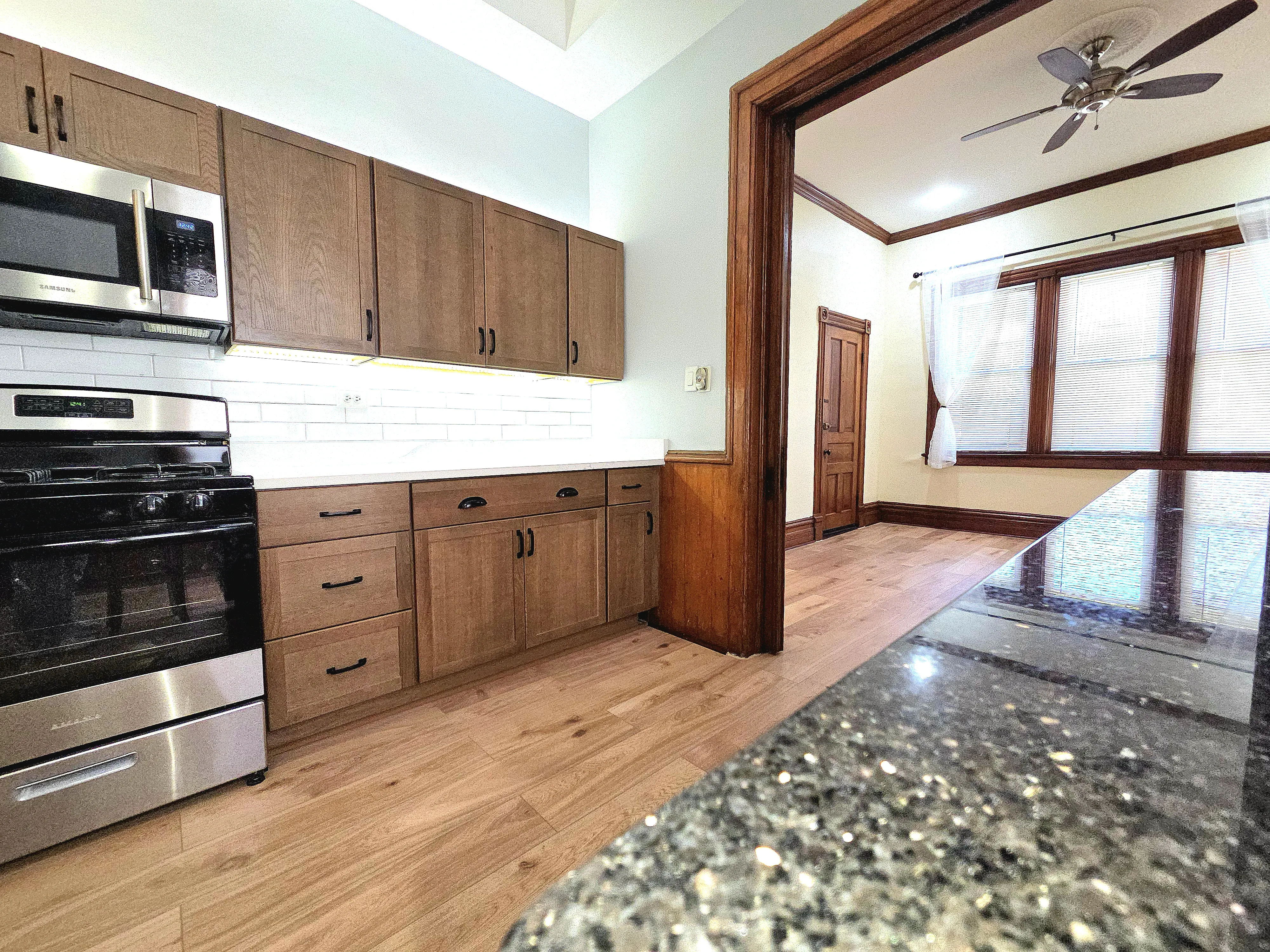 2476 N Clybourn Ave 60614-unit#1F-Chicago-IL