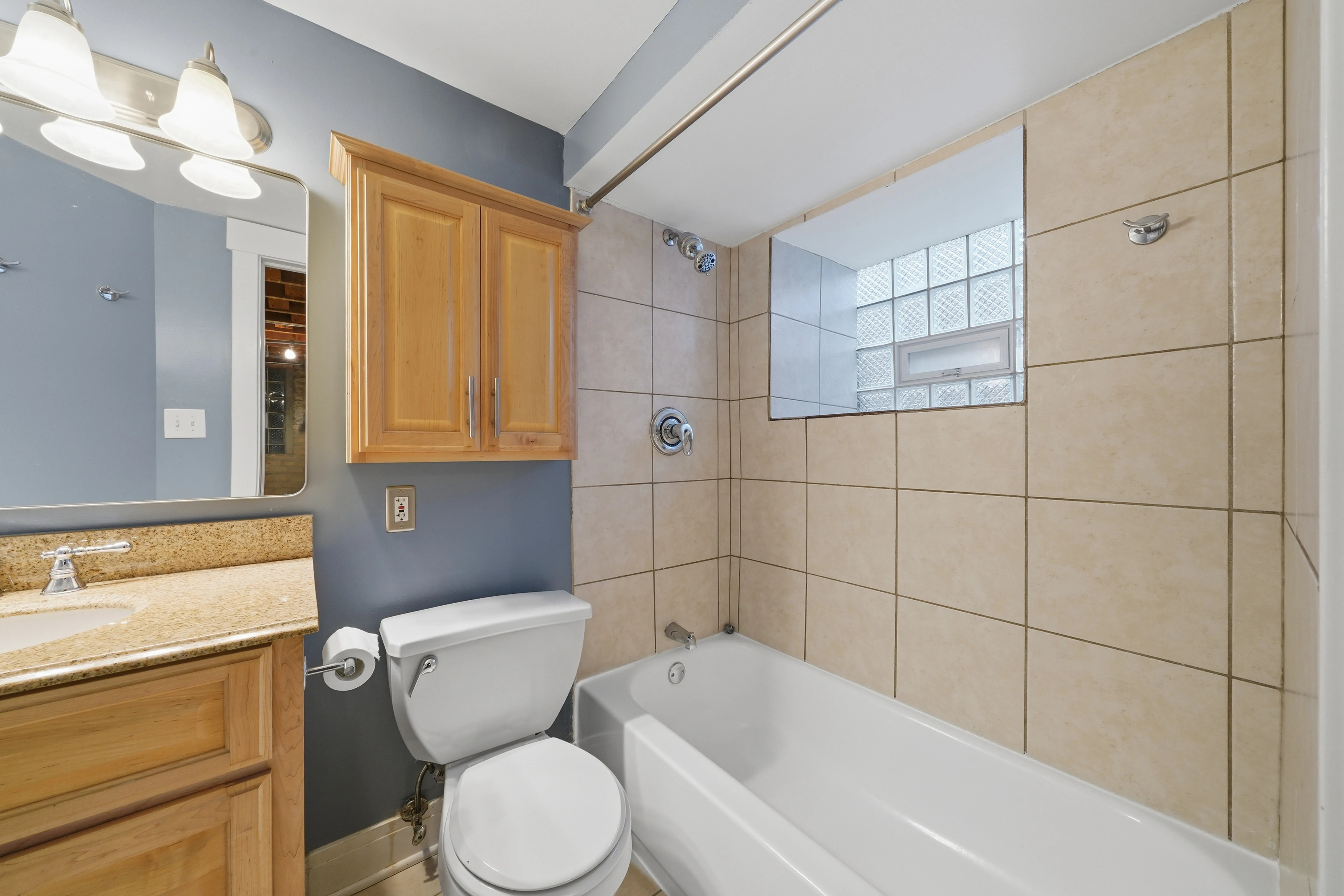 1824 N Wolcott Ave 60622 60622-unit#1R-Chicago-IL