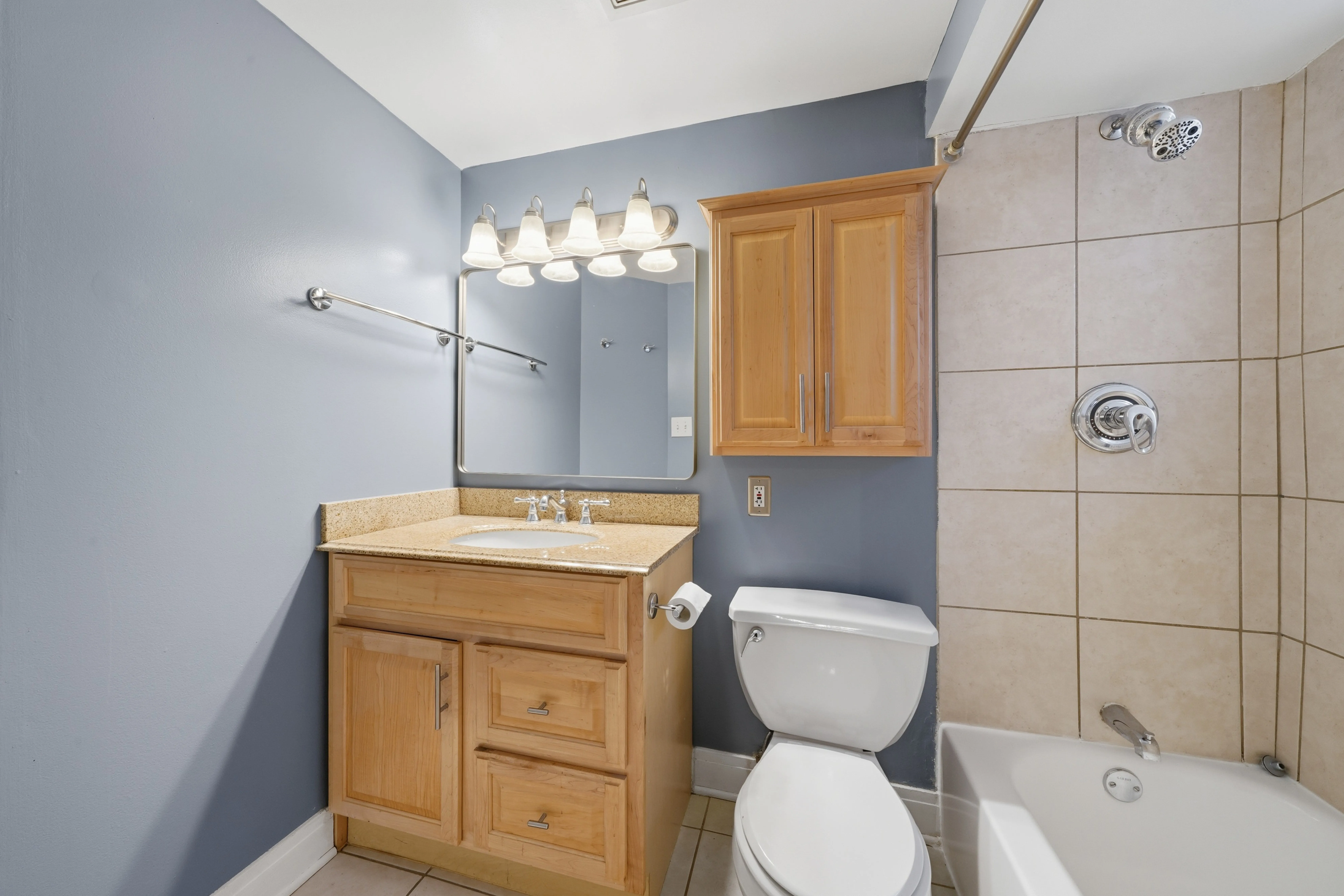 1824 N Wolcott Ave 60622 60622-unit#1R-Chicago-IL