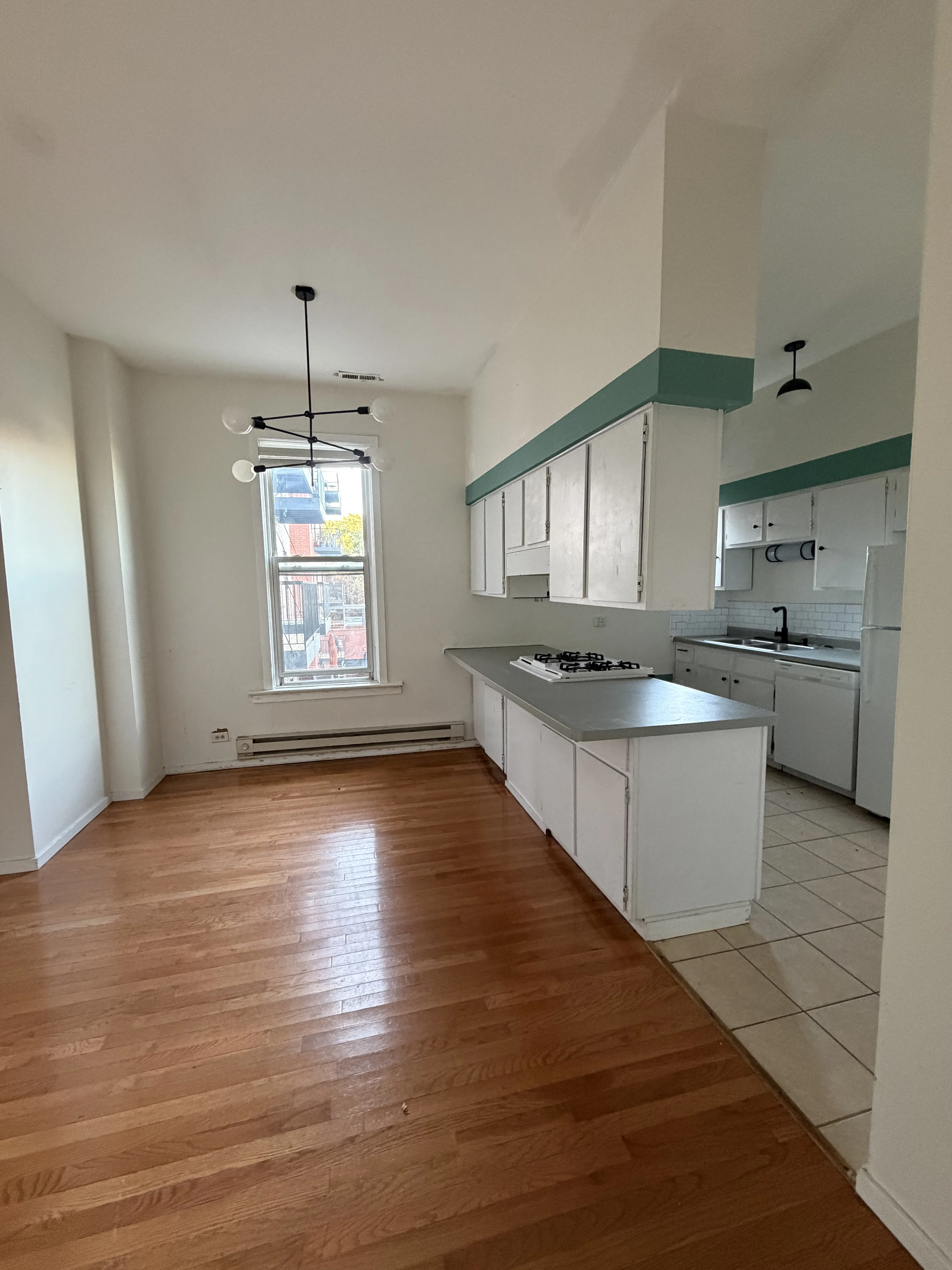 2950 N Sheffield Ave 60657 60657-unit#CH 2R-Chicago-IL