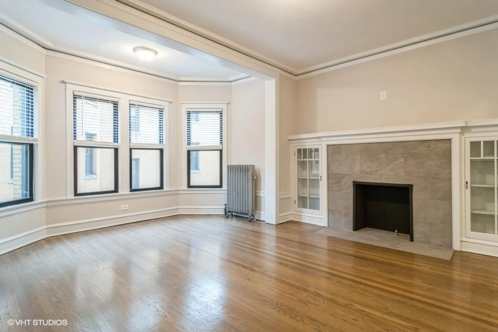 2418 N Sawyer Ave 60647 60647-unit#2W-Chicago-IL