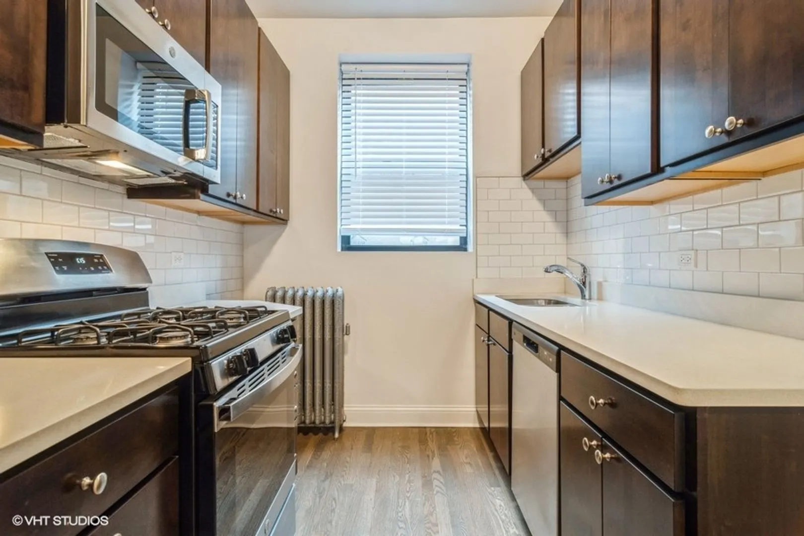 2418 N Sawyer Ave   60647 60647-unit#2W-Chicago-IL