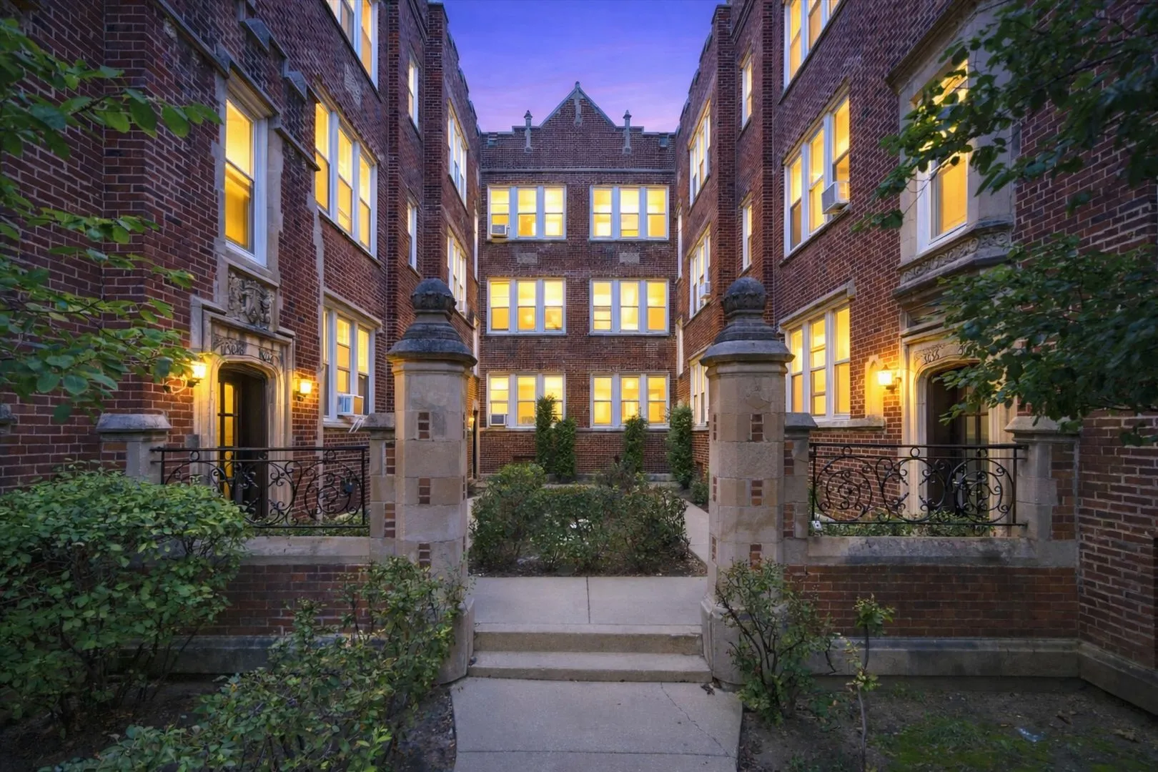3040 W Wellington Ave   60618 60618-unit#3-Chicago-IL
