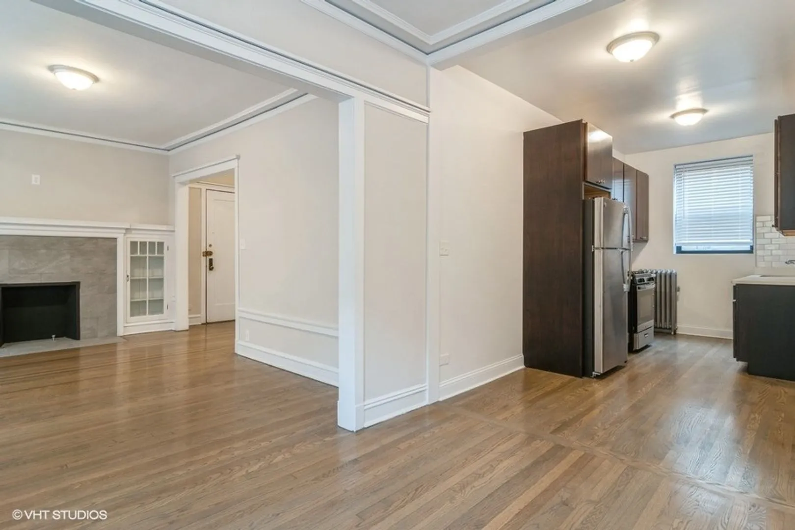 2418 N Sawyer Ave   60647 60647-unit#2W-Chicago-IL