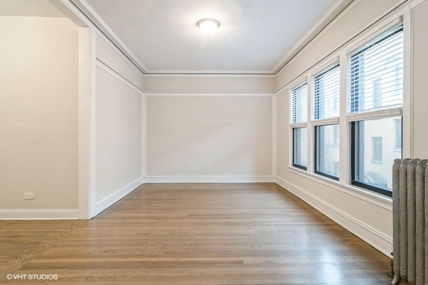 2418 N Sawyer Ave   60647 60647-unit#2W-Chicago-IL