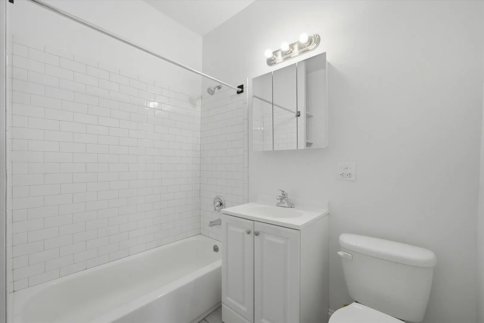 1524 N Kedzie Ave 60651 60651-unit#2-Chicago-IL