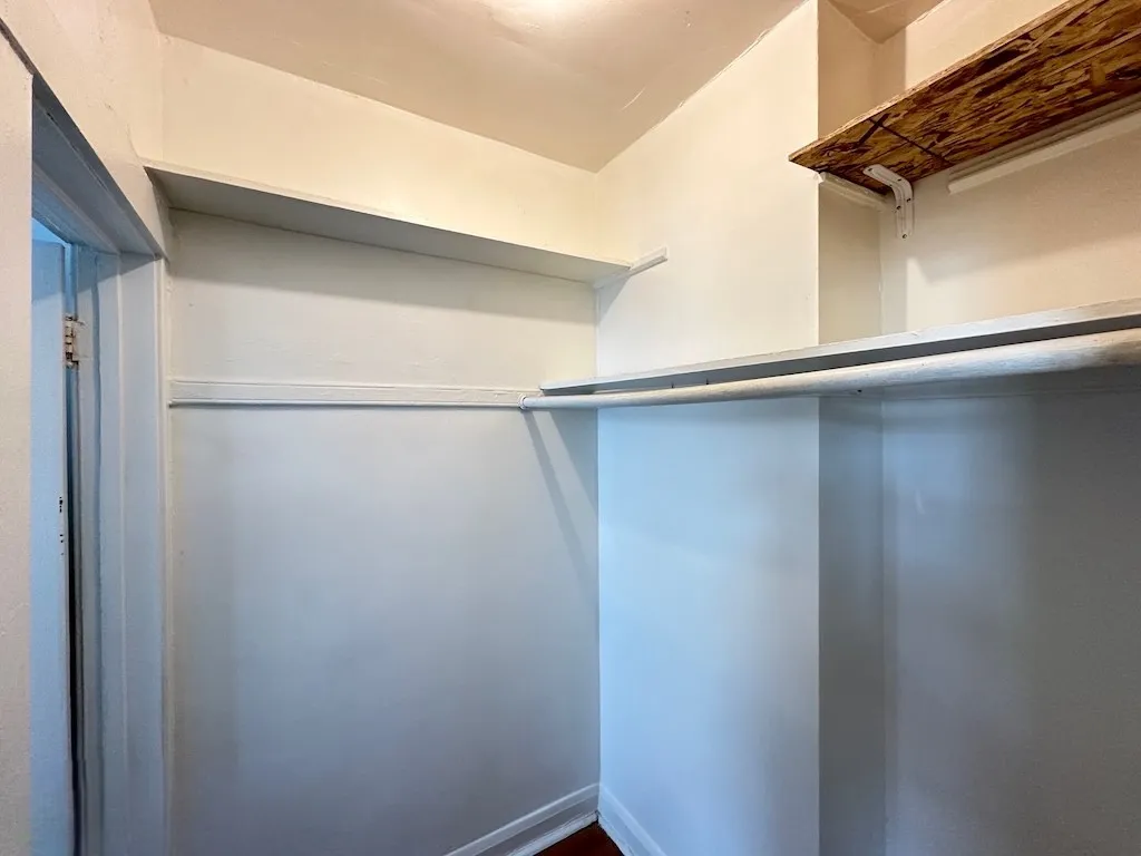2432 N Linden Pl   60647 60647-unit#208-Chicago-IL