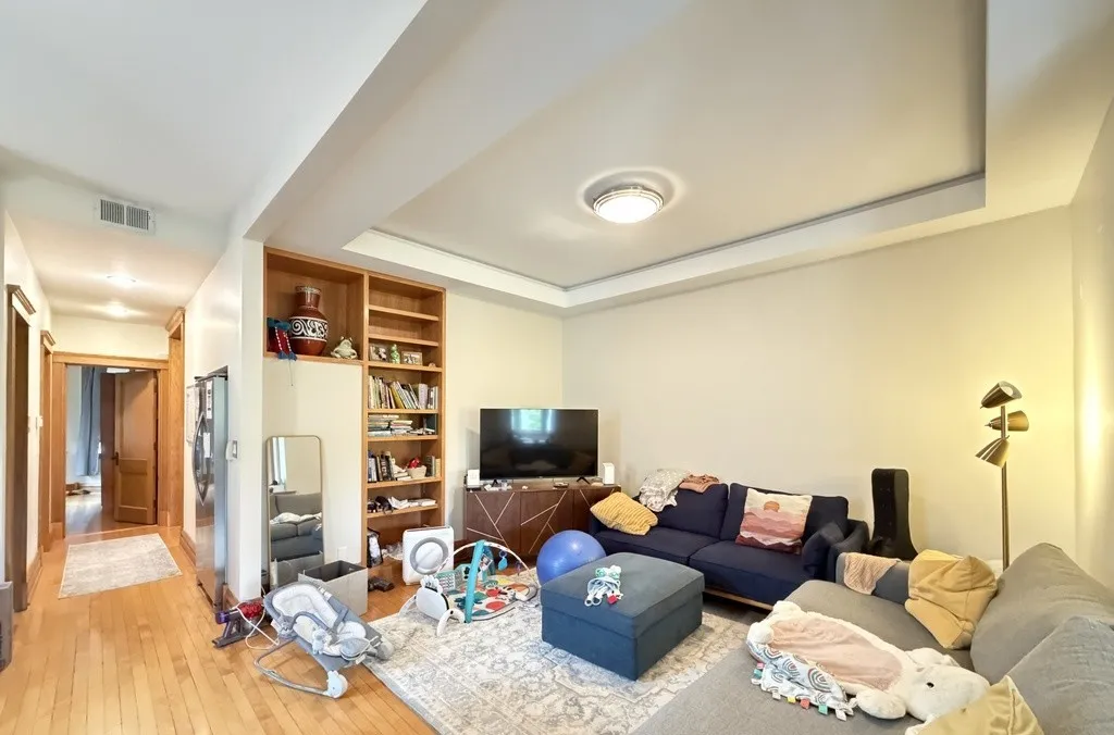 833 N Rockwell St 60622 60622-unit#3A-Chicago-IL