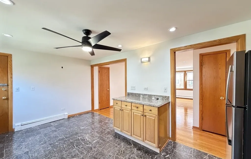 4928 N Lester Ave   60630 60630-unit#2A-Chicago-IL