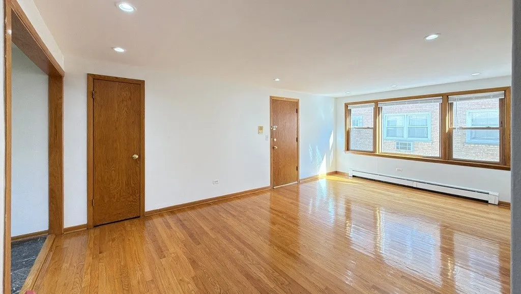 4928 N Lester Ave   60630 60630-unit#2A-Chicago-IL