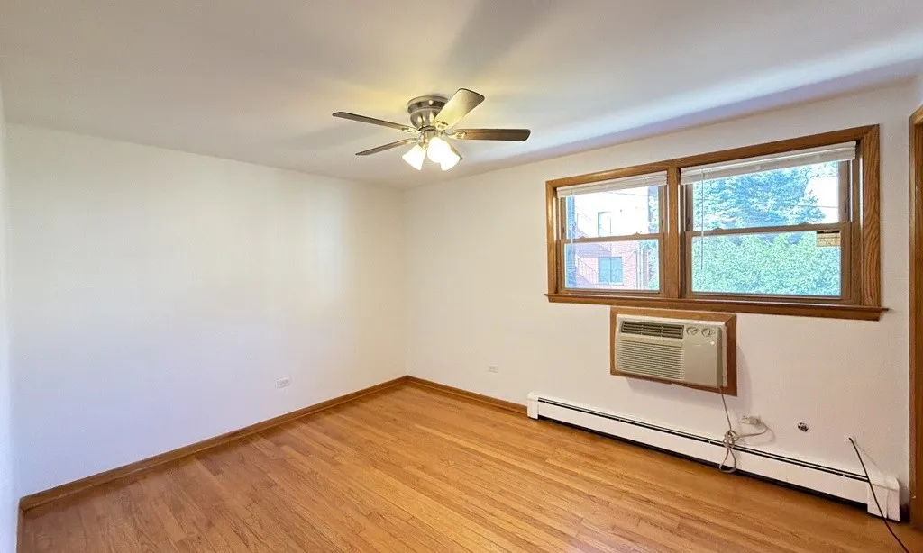 4928 N Lester Ave   60630 60630-unit#2A-Chicago-IL
