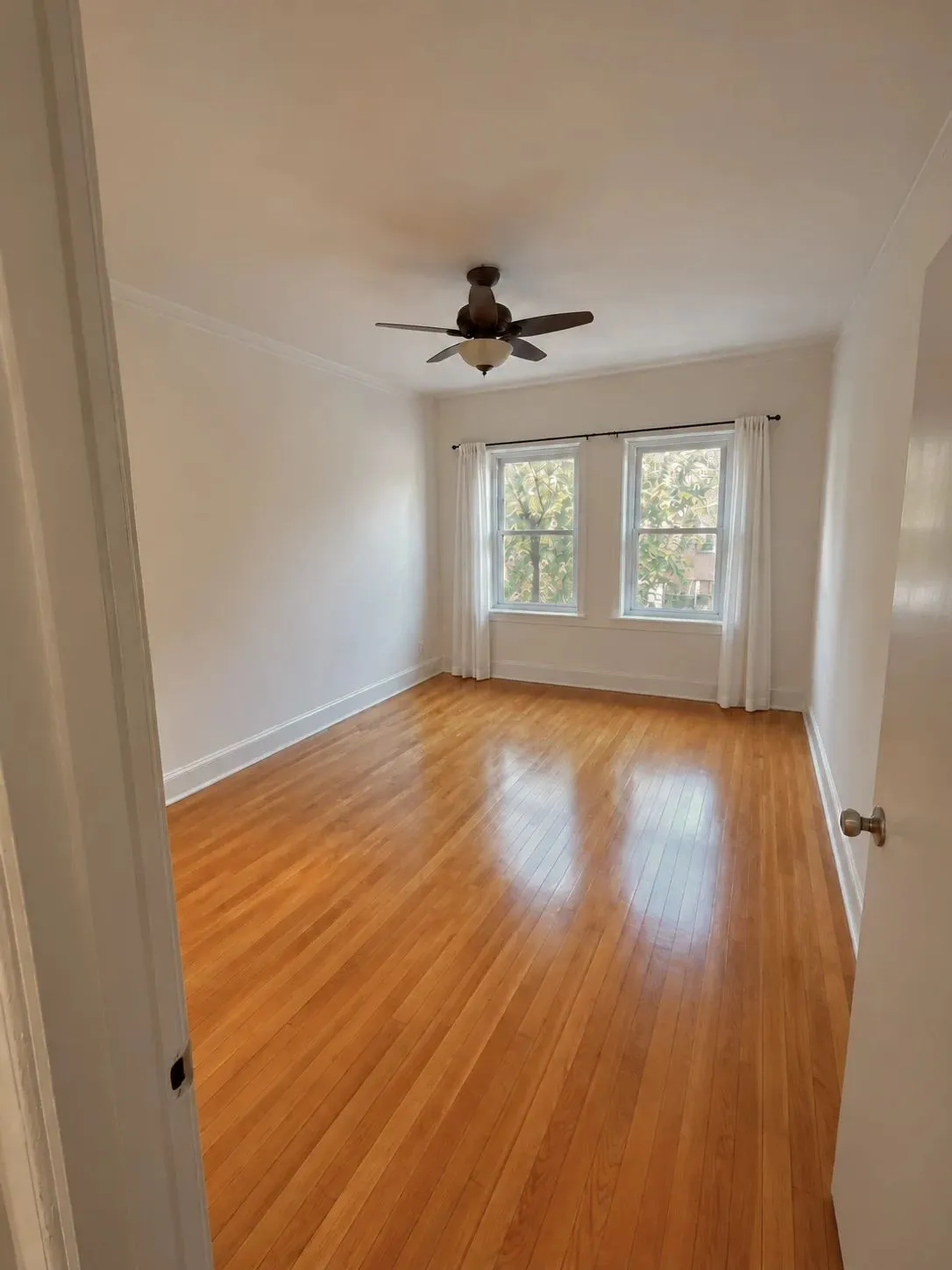 5652 N Ridge Ave 60660 60660-Chicago-IL