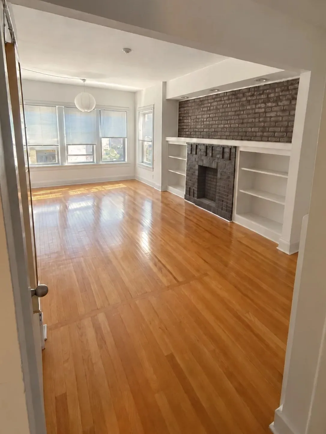 5652 N Ridge Ave 60660 60660-Chicago-IL