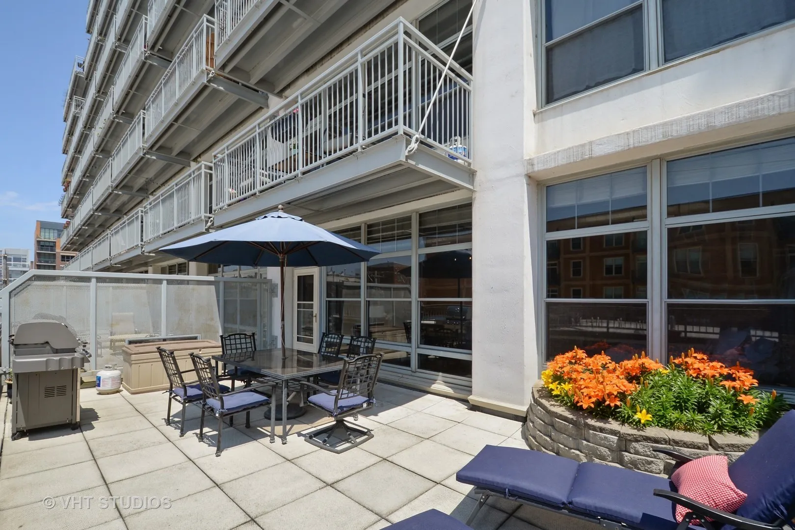 1200 W Montrose Ave   60613 60613-unit#313-Chicago-IL
